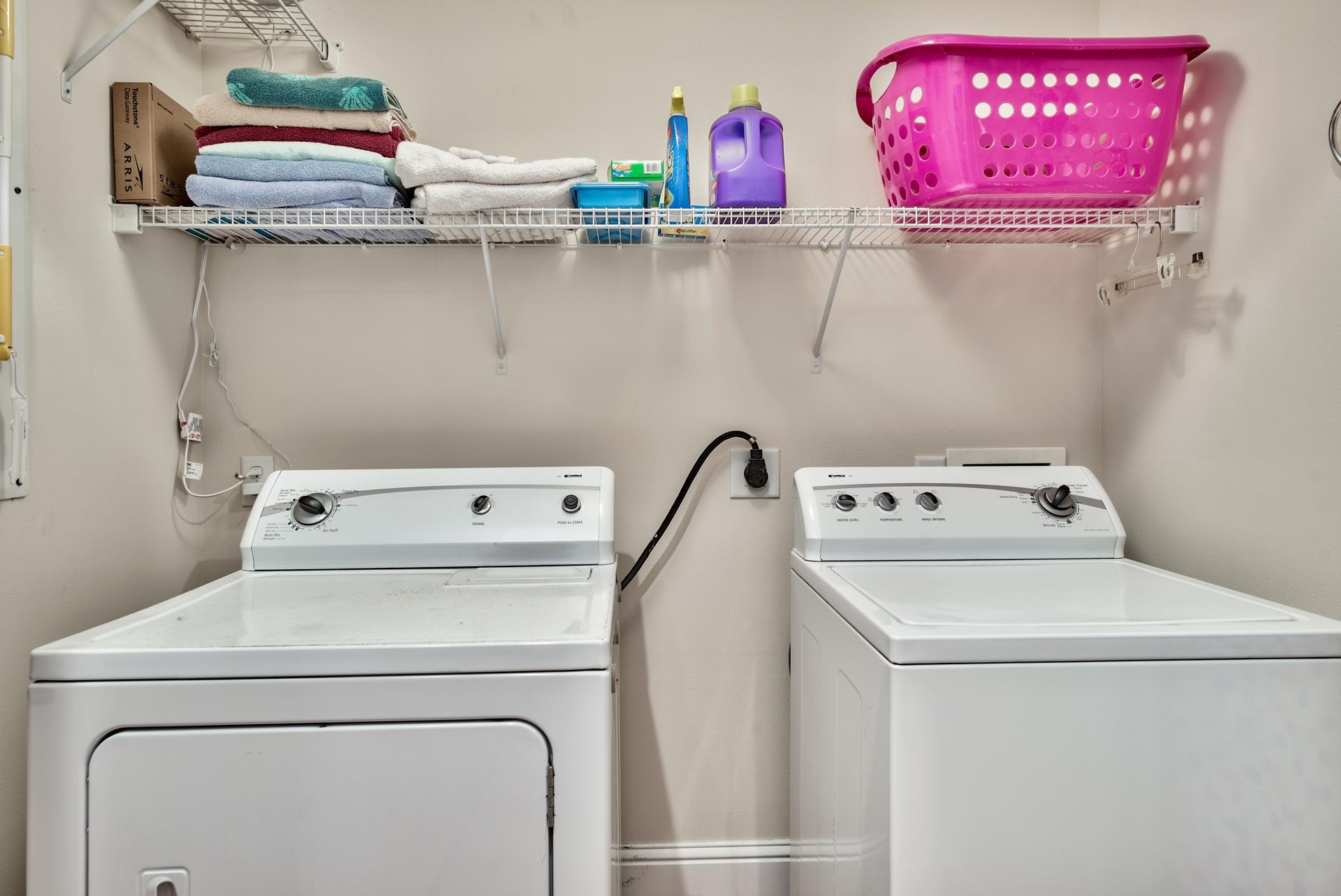 LAGUNA LEGEND TOWNHOMES - Residential