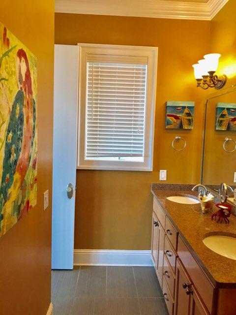 LAGUNA LEGEND TOWNHOMES - Residential