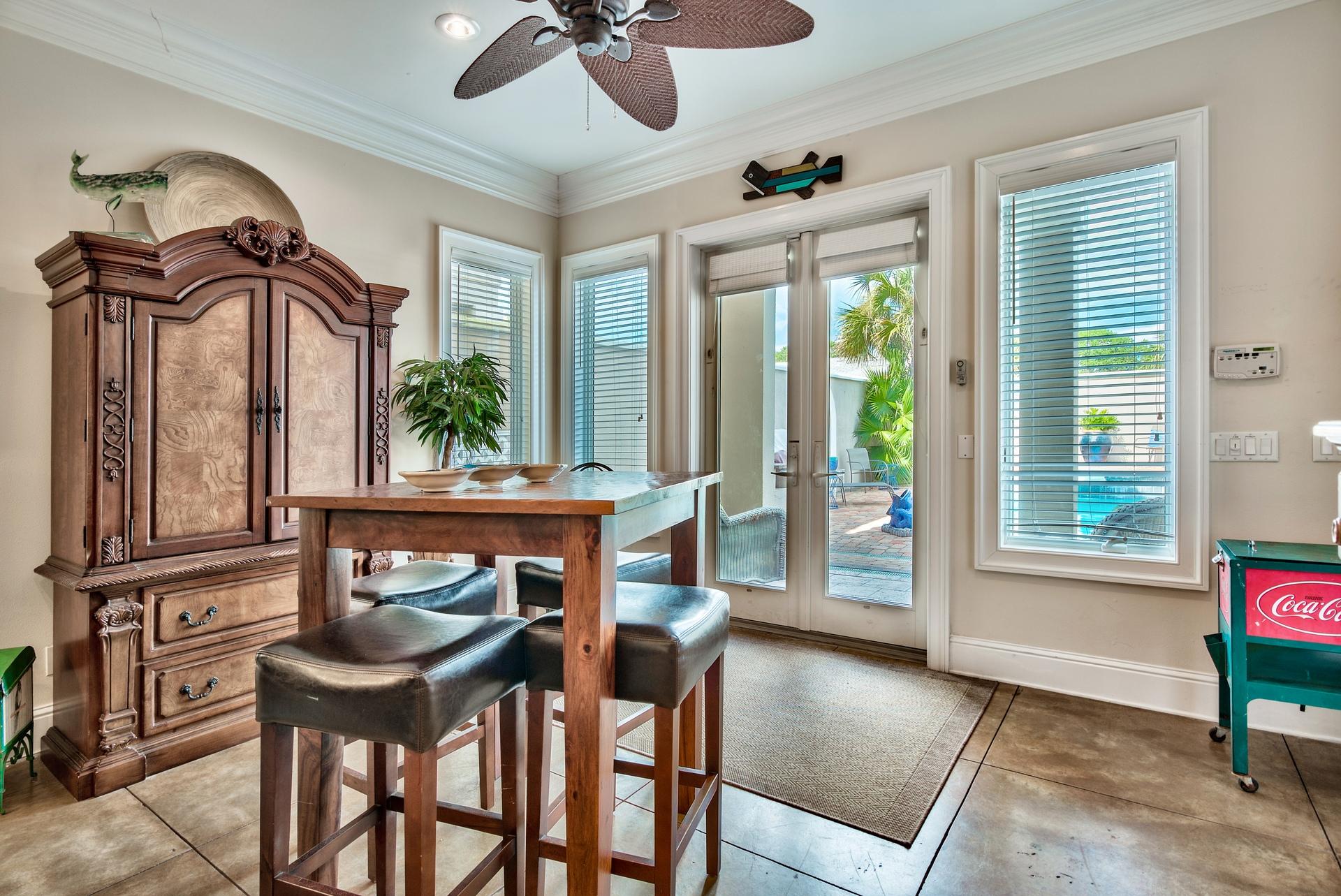 LAGUNA LEGEND TOWNHOMES - Residential