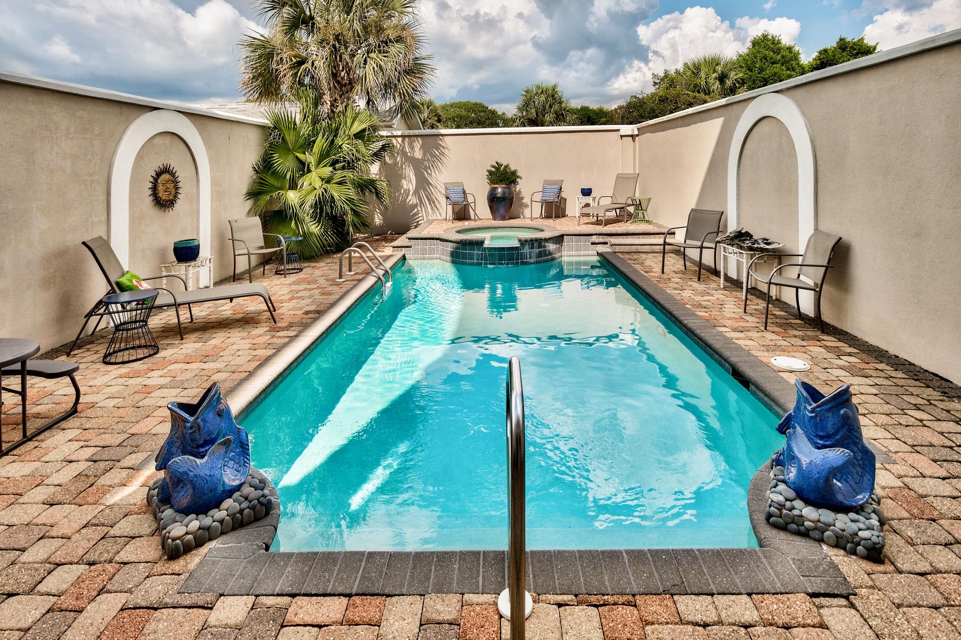 LAGUNA LEGEND TOWNHOMES - Residential