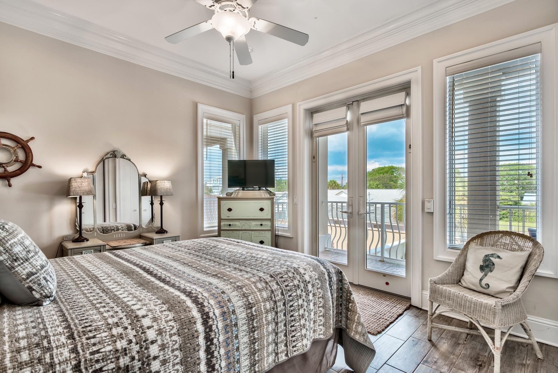 LAGUNA LEGEND TOWNHOMES - Residential