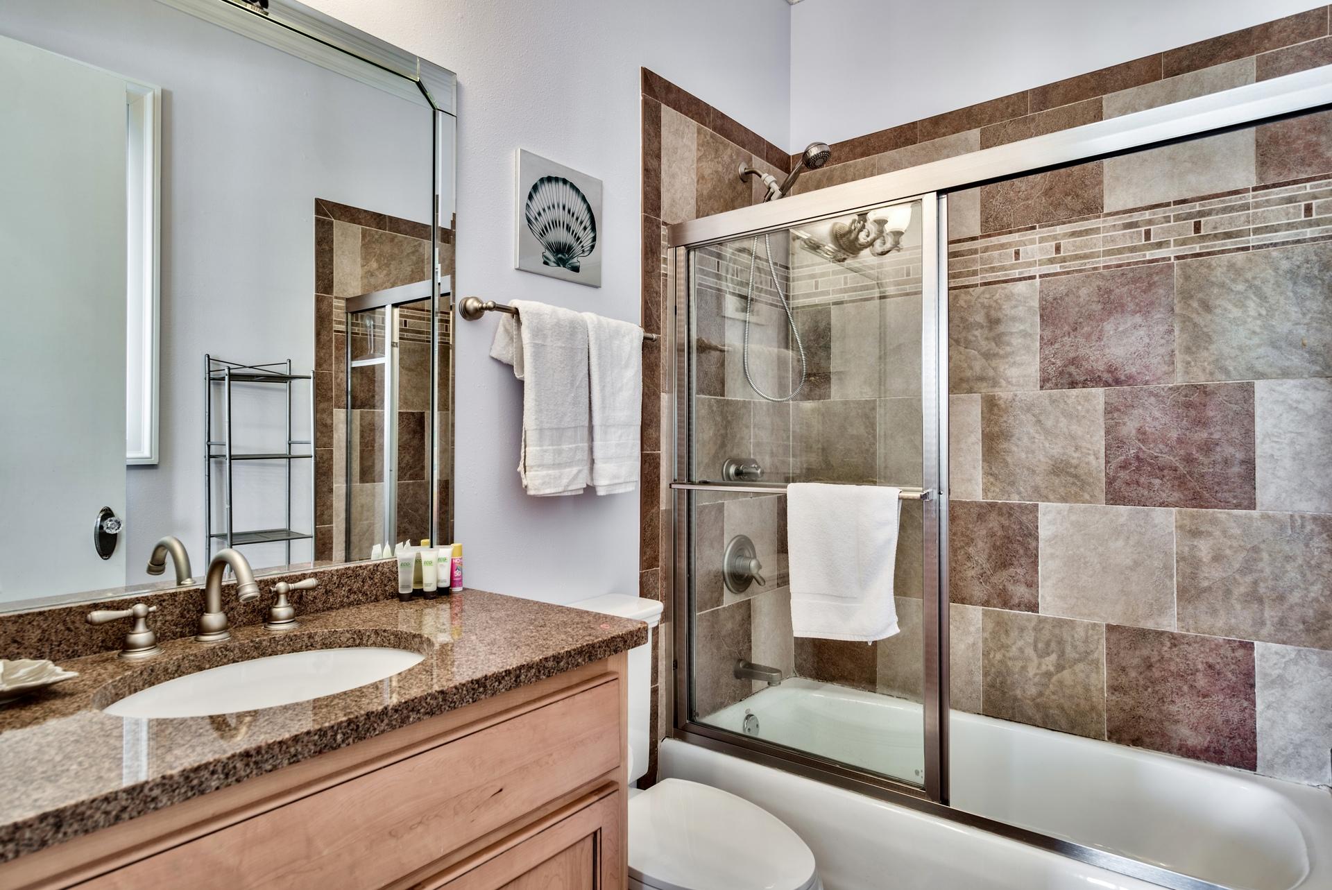 LAGUNA LEGEND TOWNHOMES - Residential