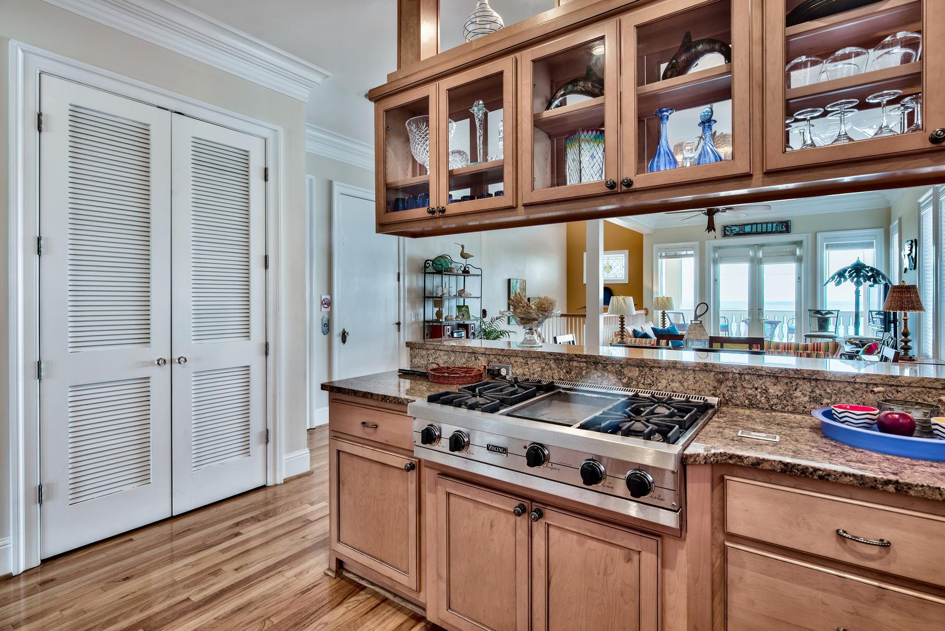 LAGUNA LEGEND TOWNHOMES - Residential