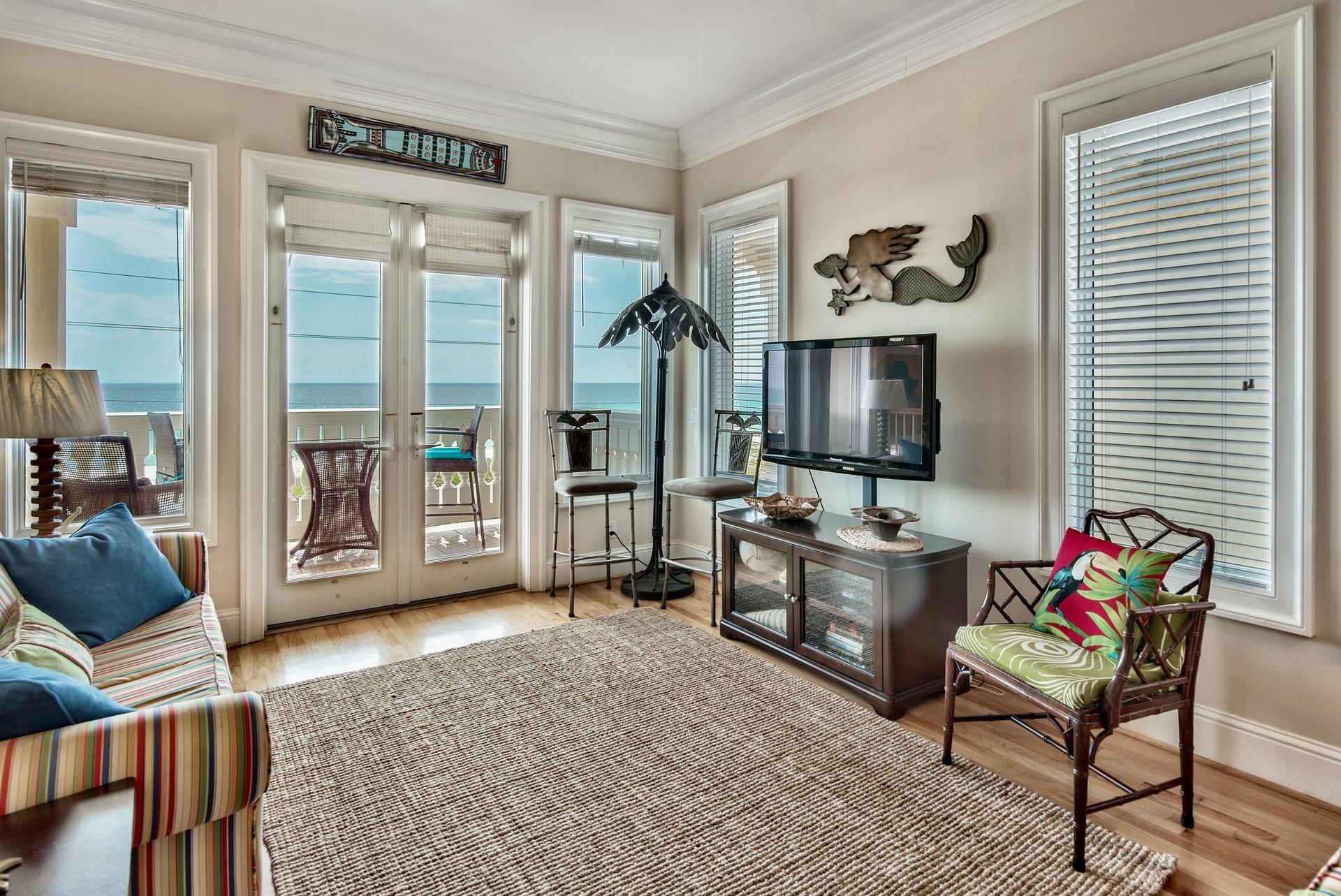 LAGUNA LEGEND TOWNHOMES - Residential