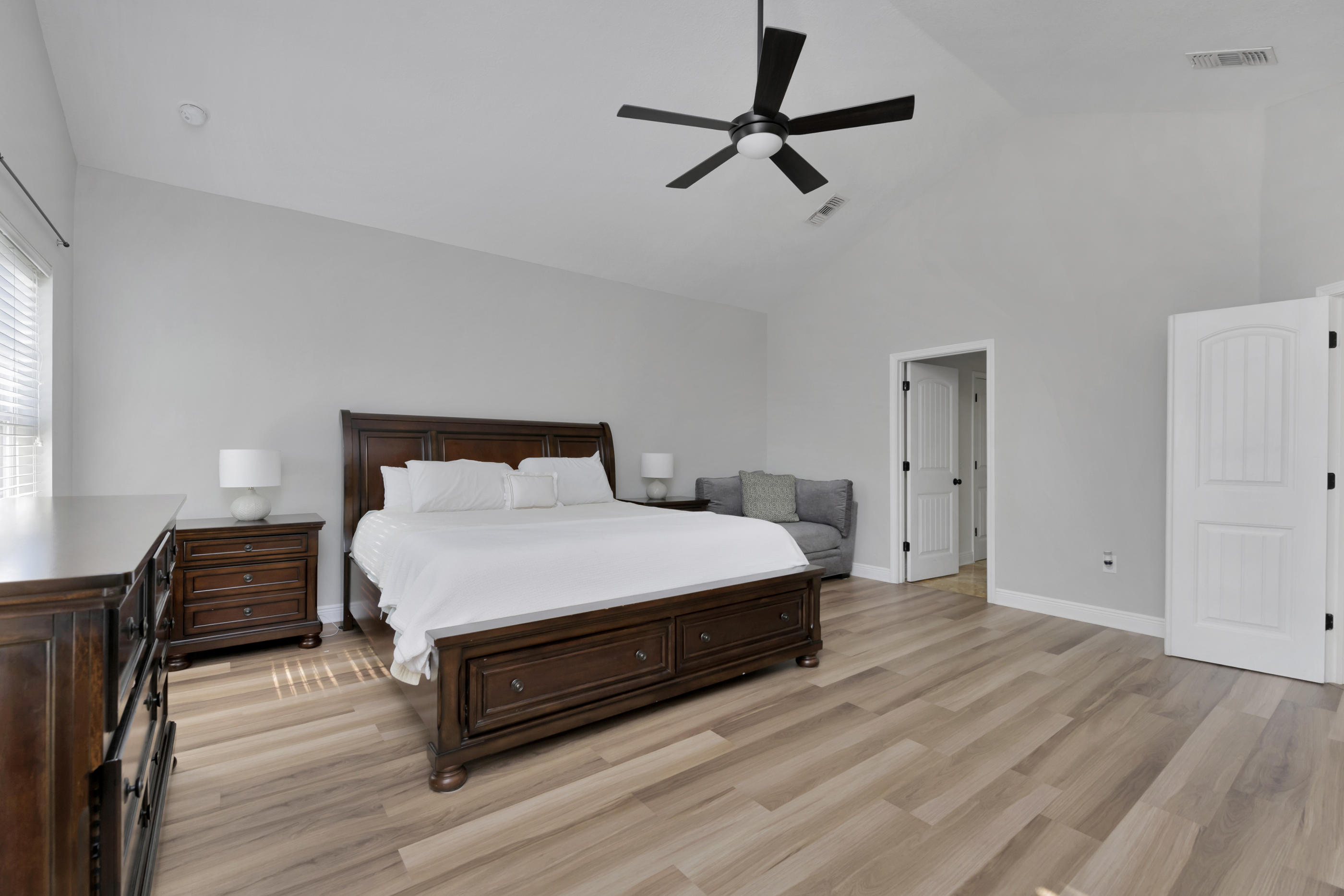 HOLLEY BY THE SEA - Residential