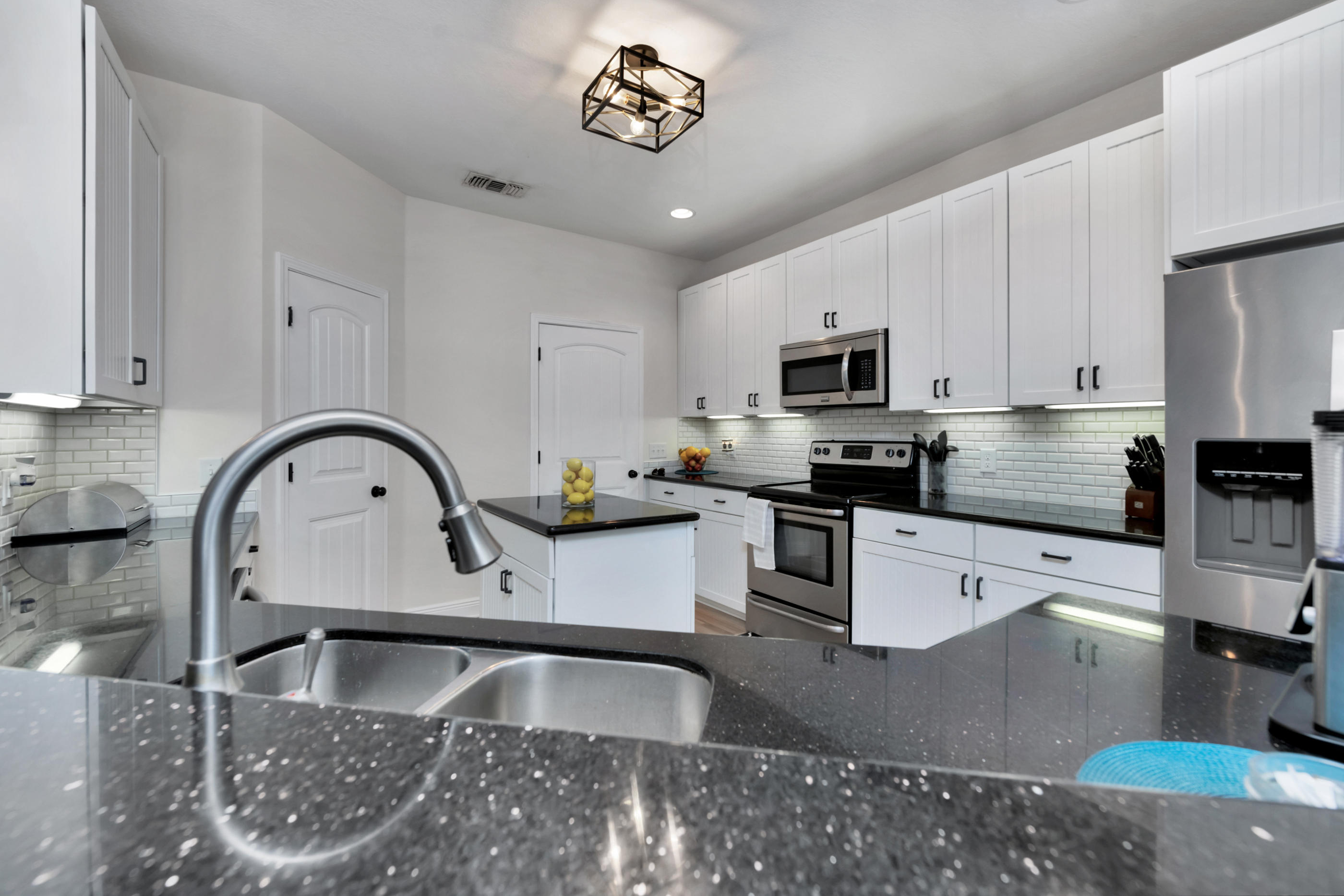 HOLLEY BY THE SEA - Residential