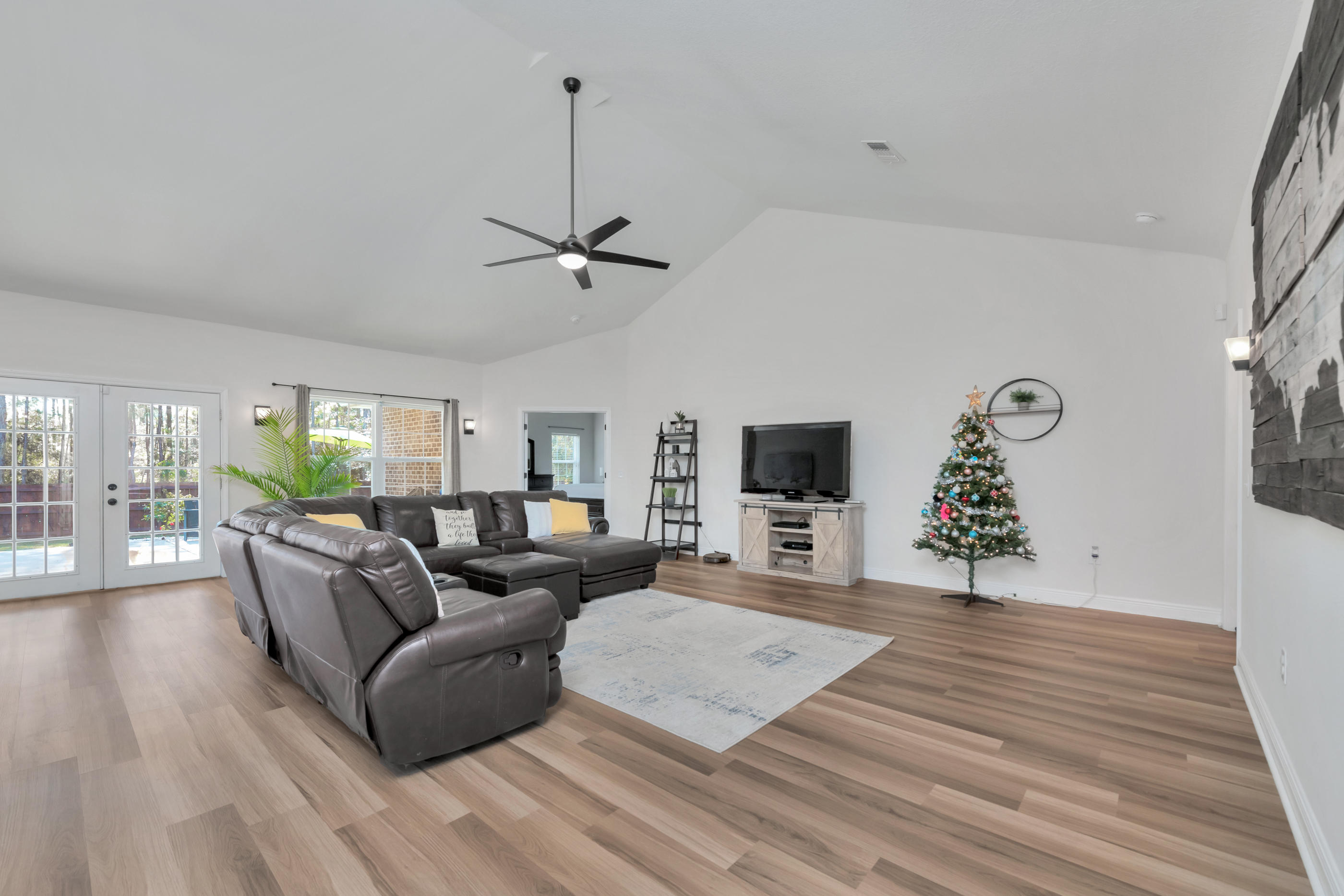 HOLLEY BY THE SEA - Residential