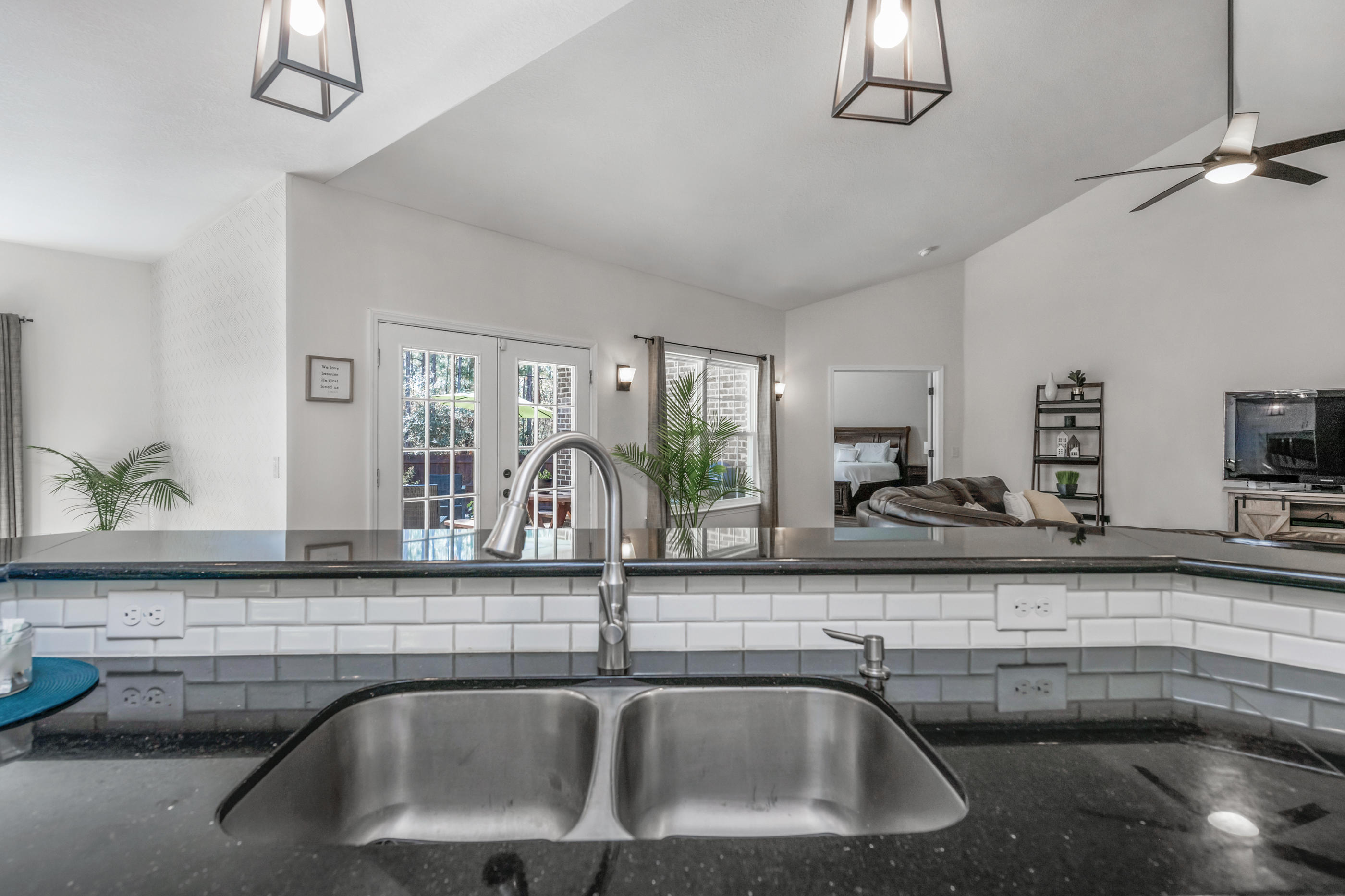 HOLLEY BY THE SEA - Residential