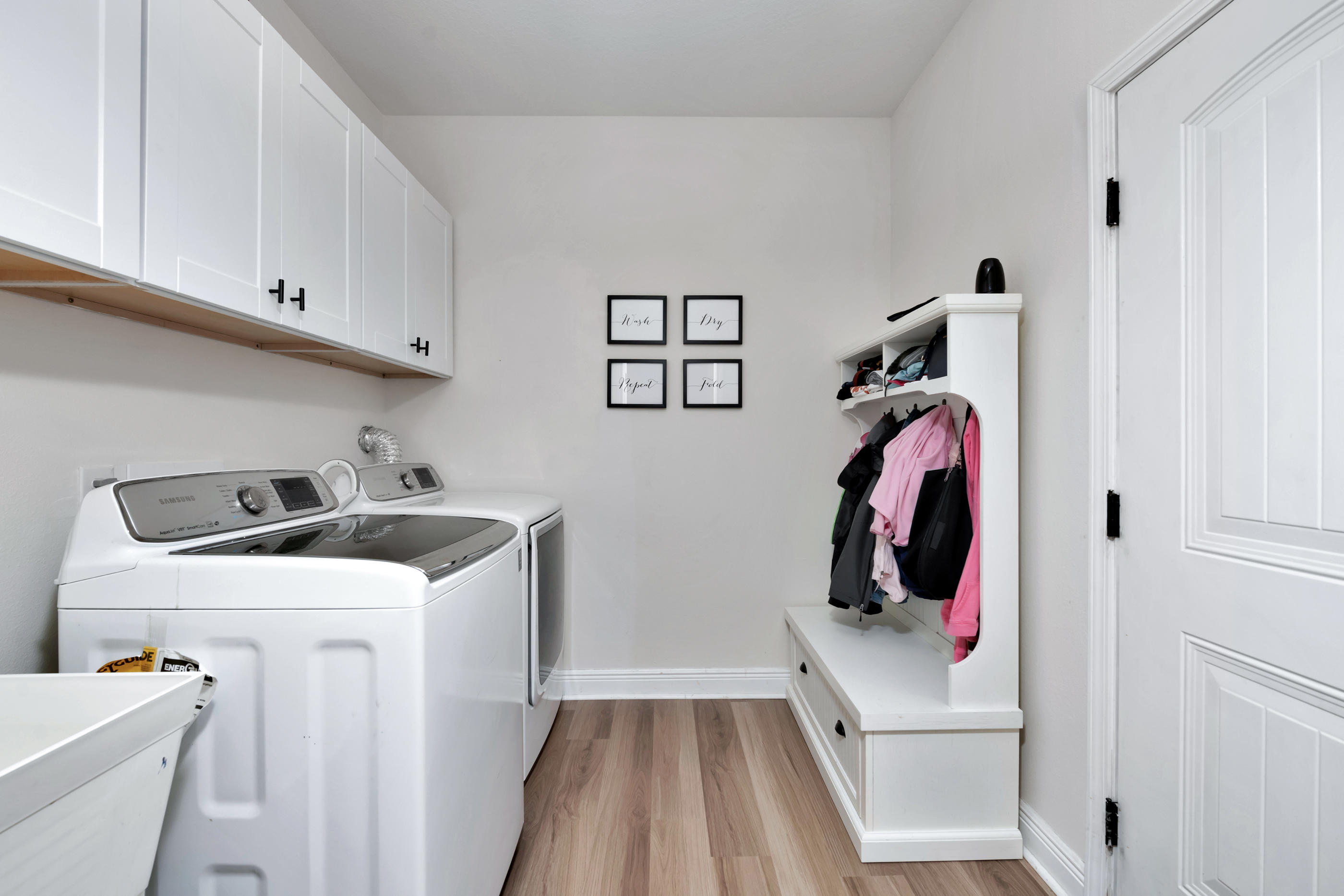 HOLLEY BY THE SEA - Residential