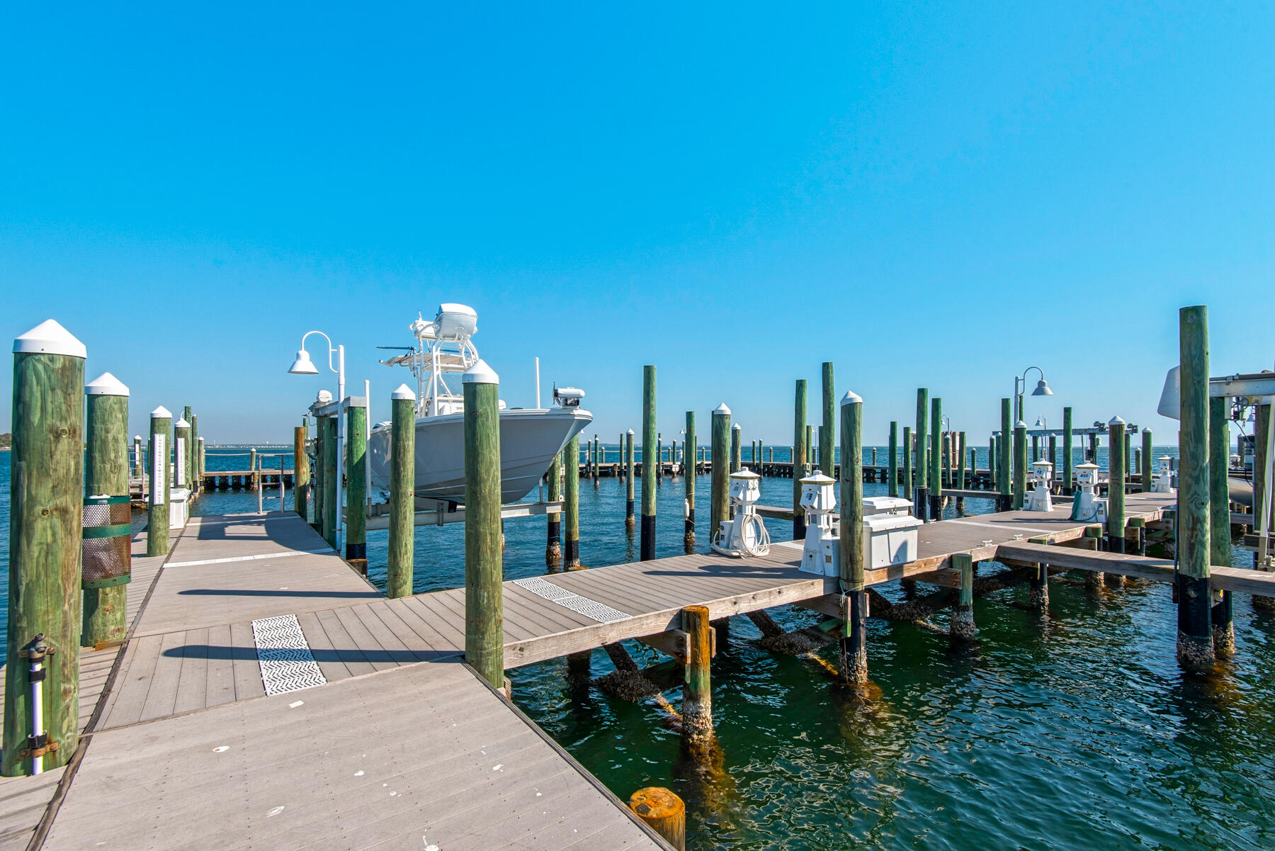 DESTIN WEST BEACH & BAY RESORT-GULFSIDE - Residential