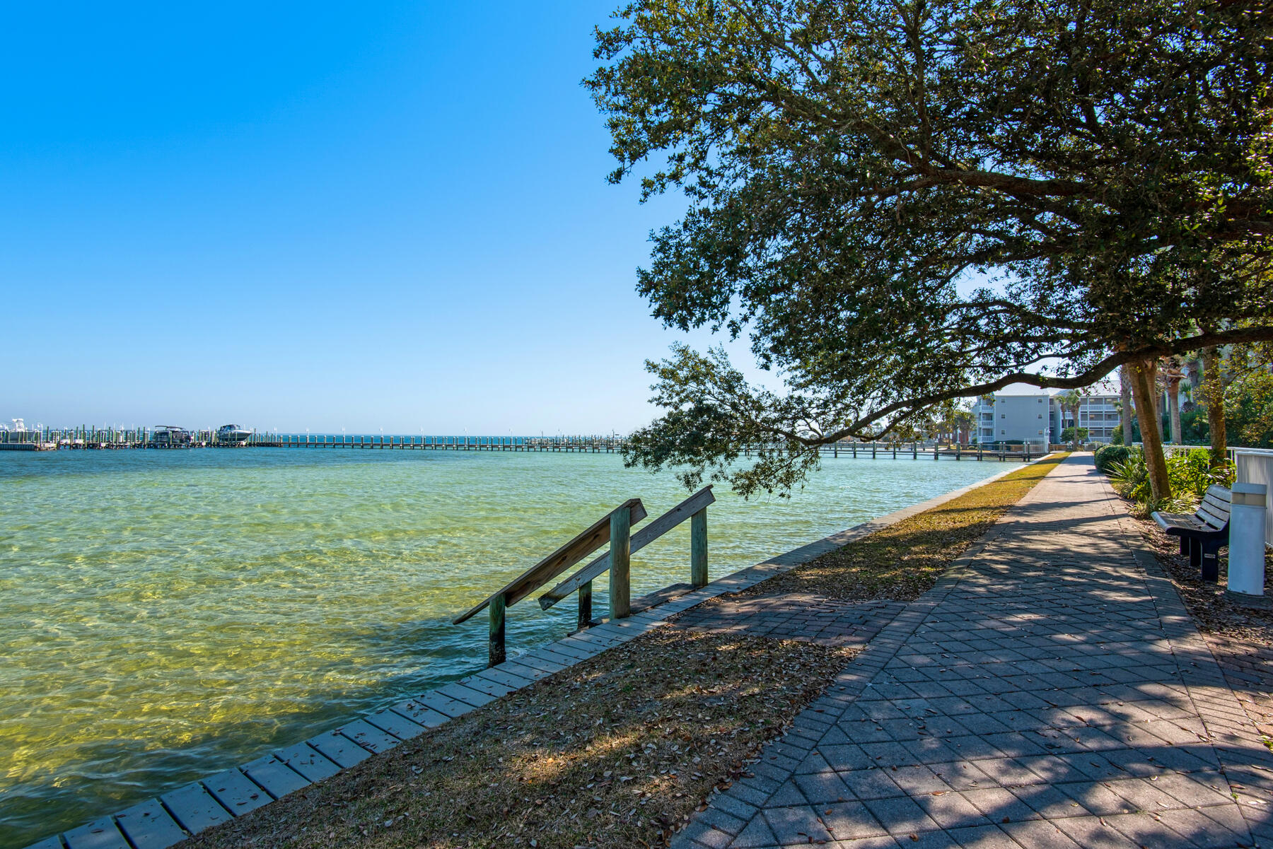 DESTIN WEST BEACH & BAY RESORT-GULFSIDE - Residential