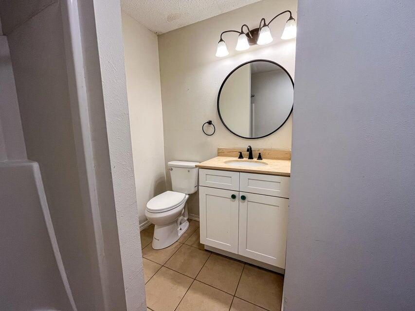 Virginia Oak Court - Residential Lease