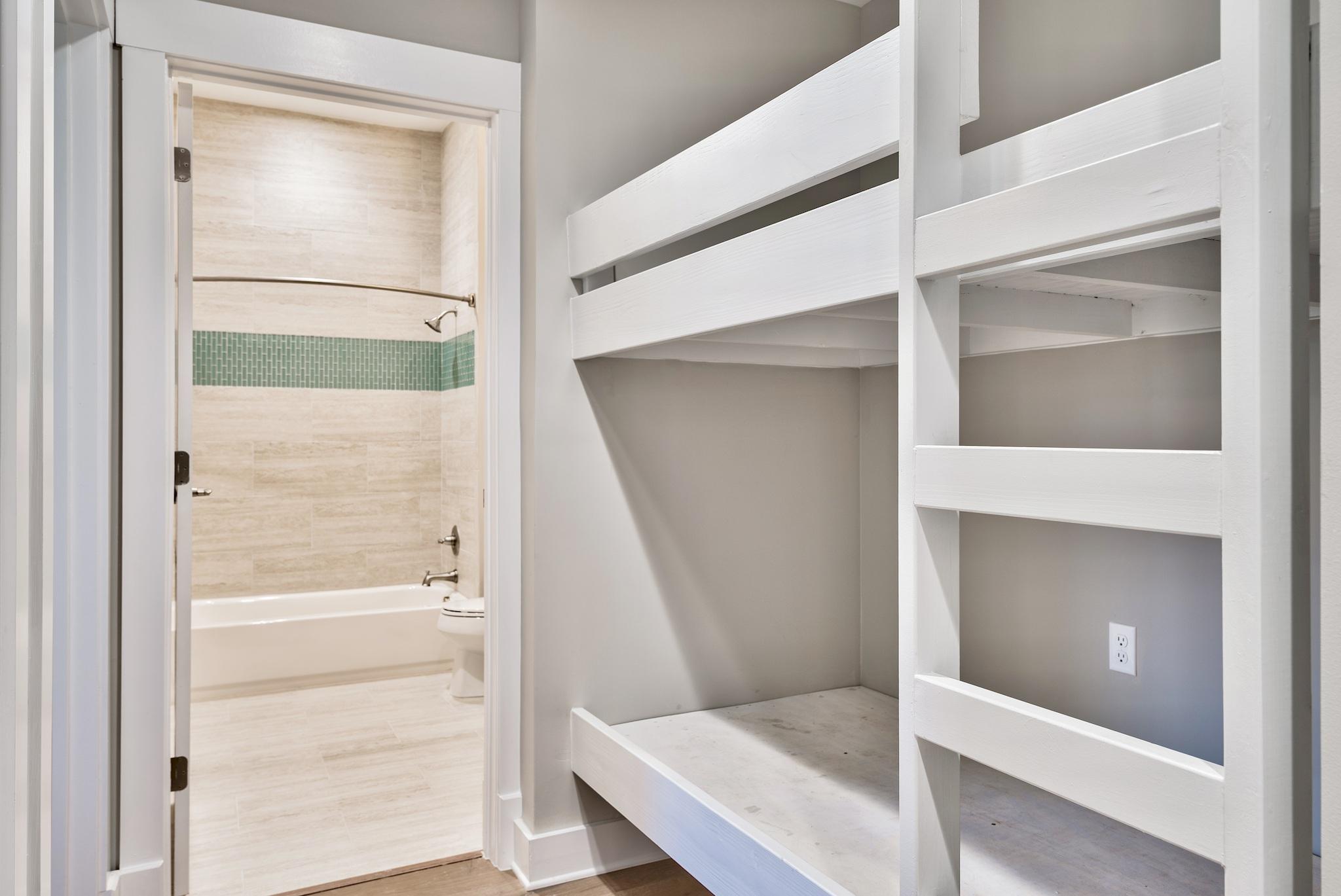 HENDERSON LOFTS - Residential