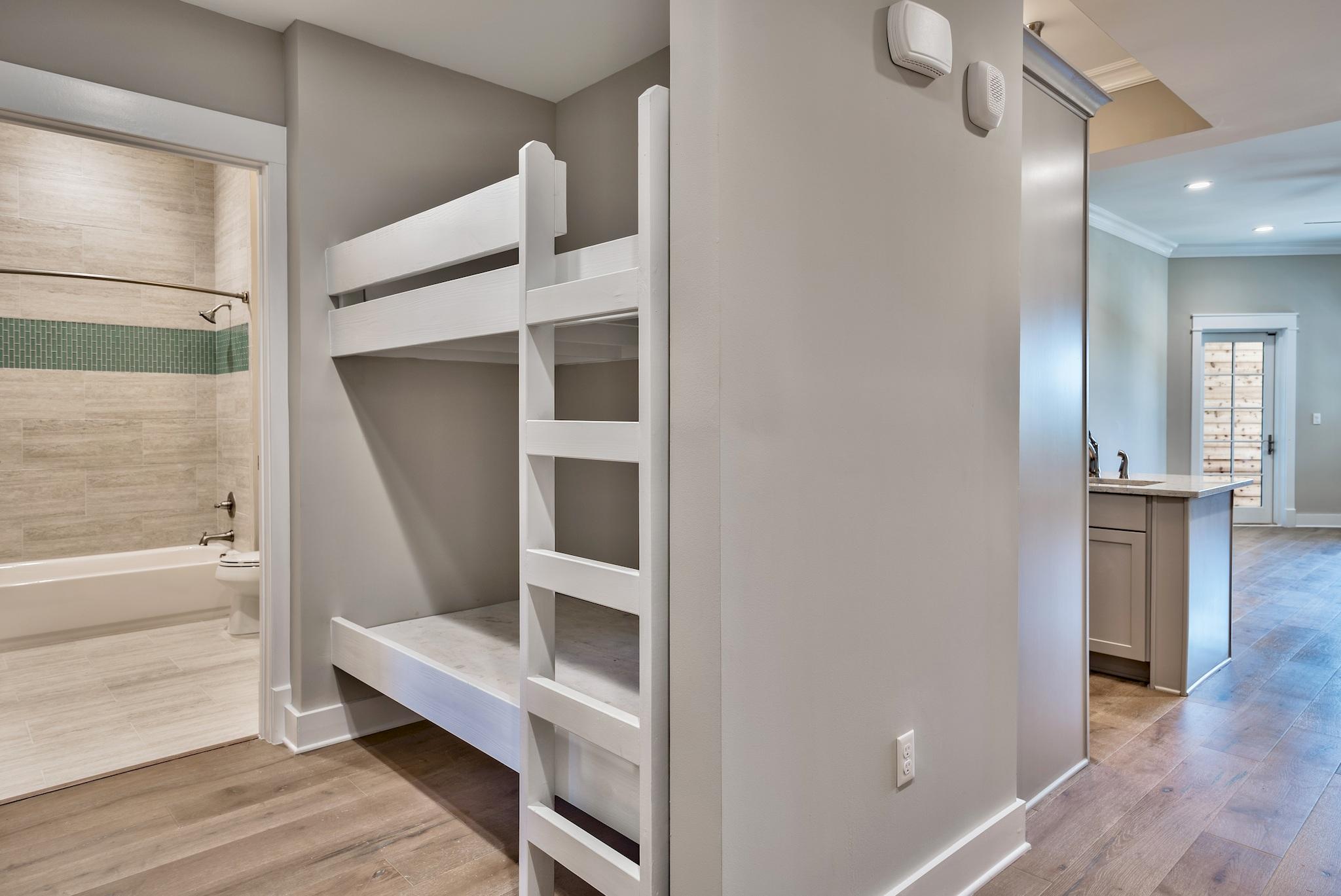 HENDERSON LOFTS - Residential