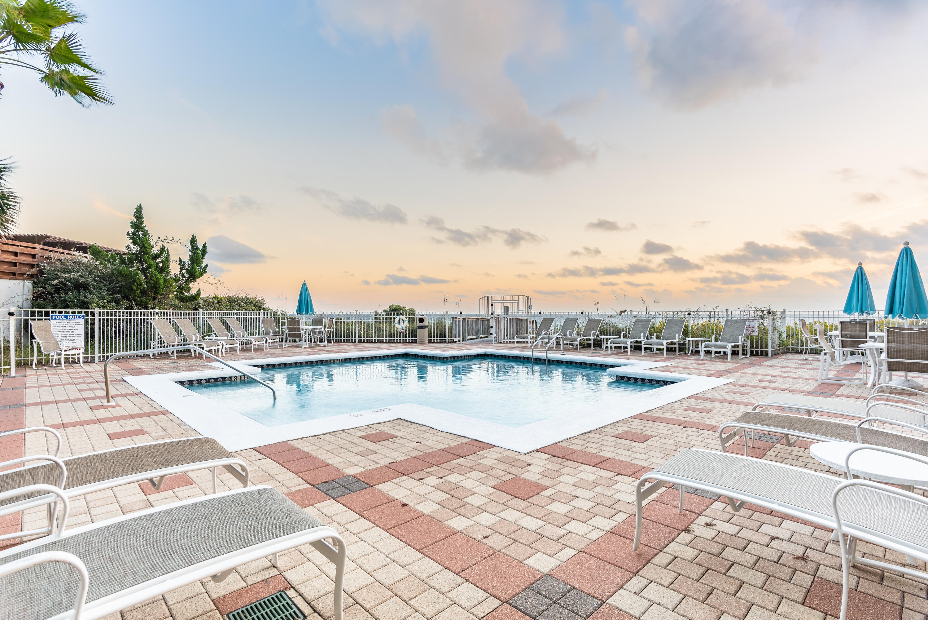 INN AT BLUE MOUNTAIN BEACH - Residential