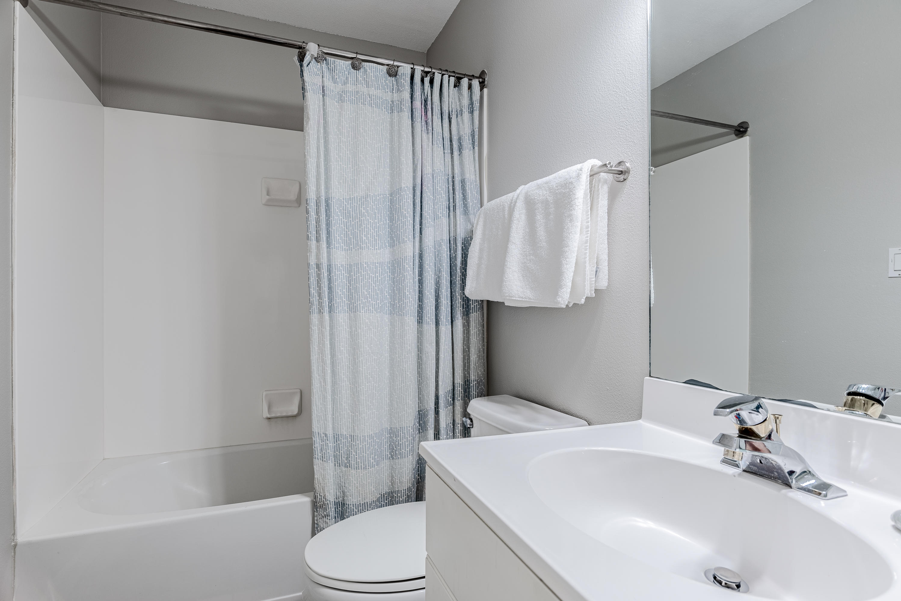 INN AT BLUE MOUNTAIN BEACH - Residential
