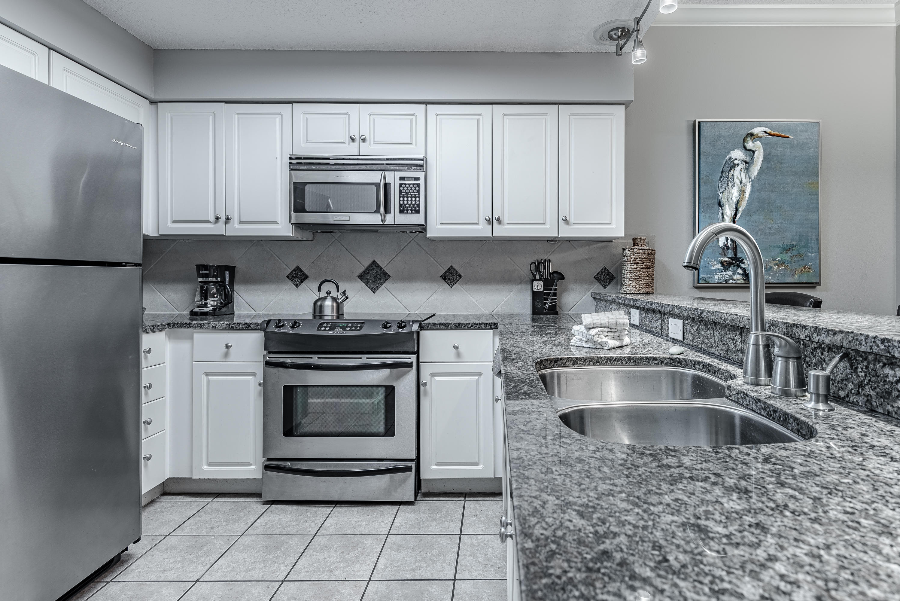 INN AT BLUE MOUNTAIN BEACH - Residential