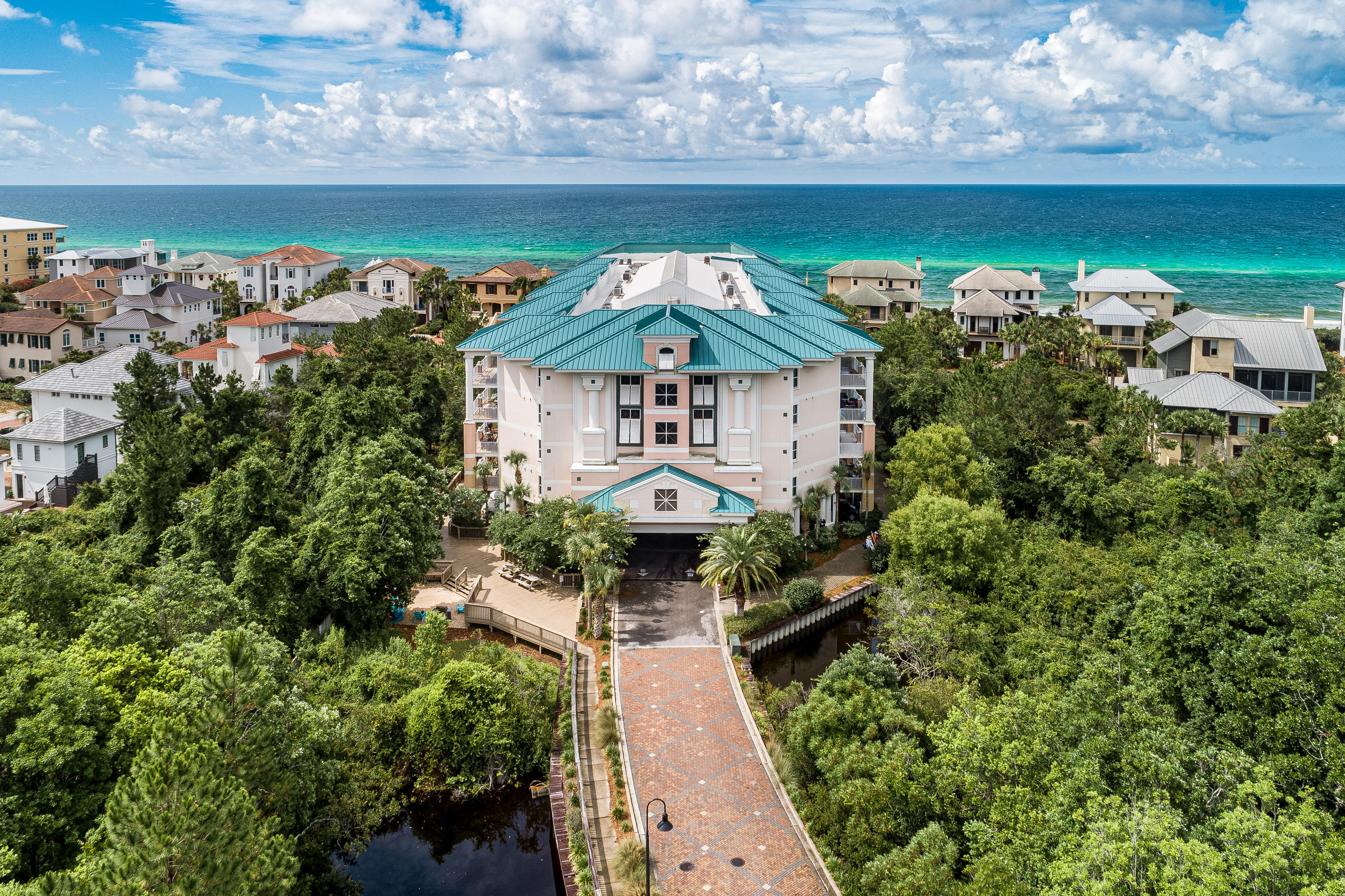 INN AT BLUE MOUNTAIN BEACH - Residential