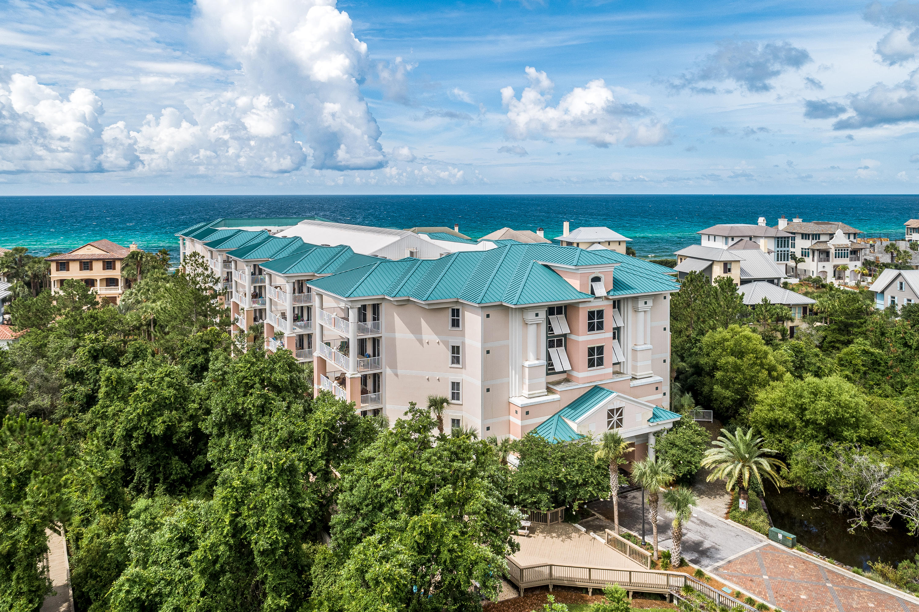 INN AT BLUE MOUNTAIN BEACH - Residential