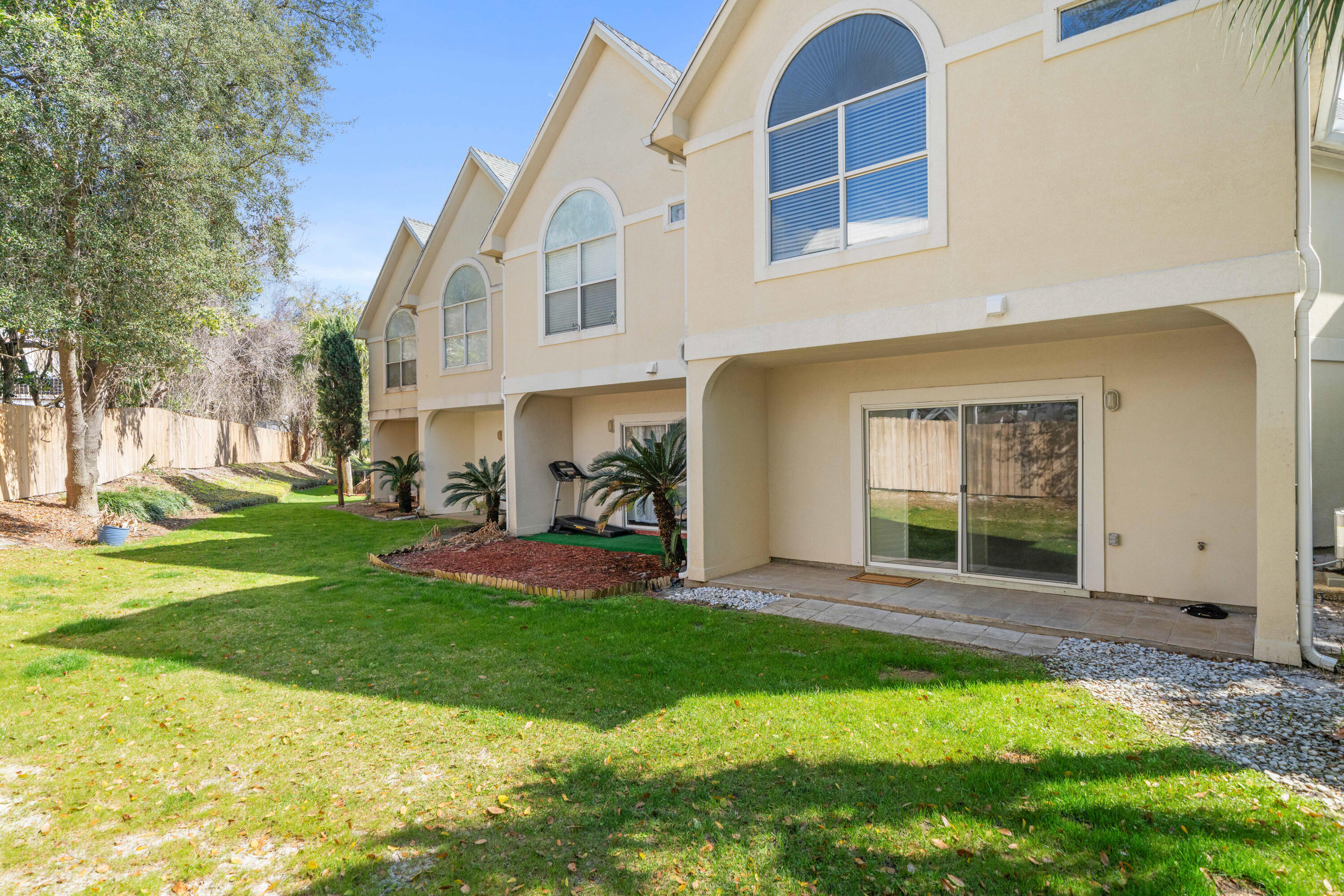 PELICAN PLACE T/H EAST LOT 3 - Residential