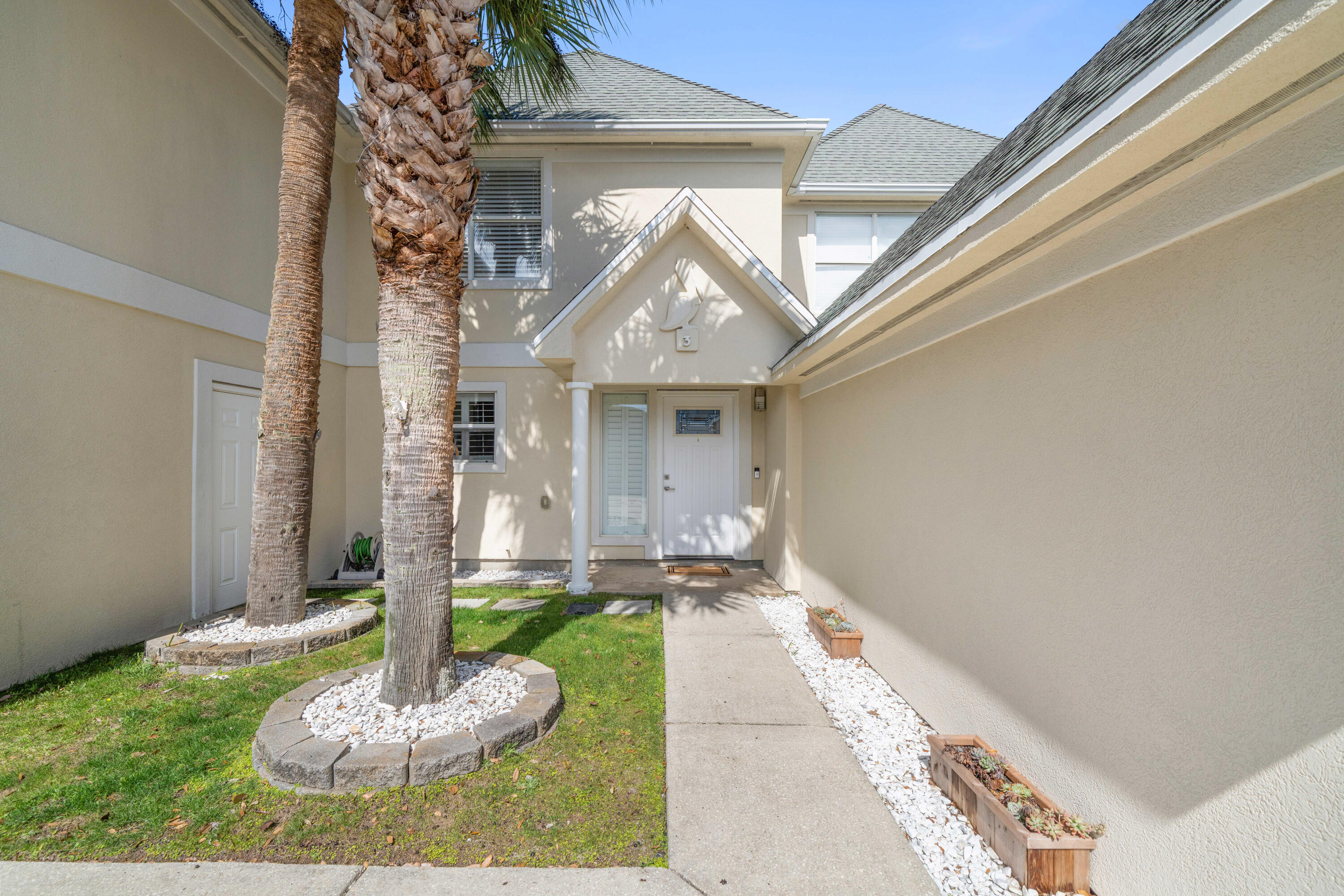 PELICAN PLACE T/H EAST LOT 3 - Residential