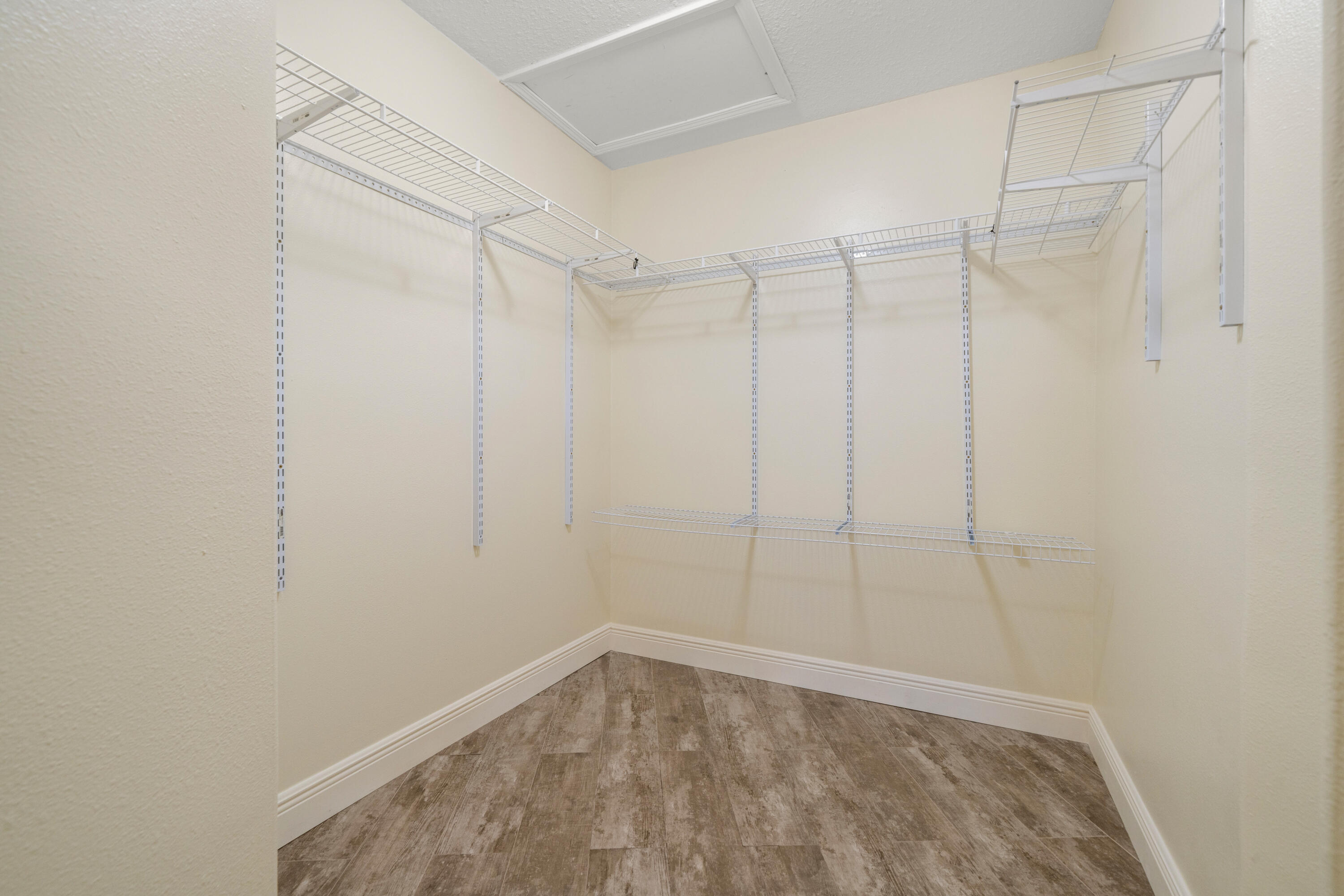 PELICAN PLACE T/H EAST LOT 3 - Residential