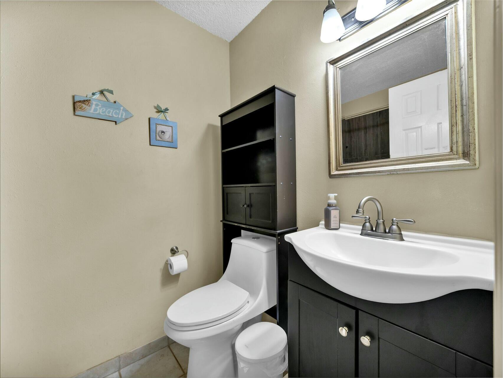 TEN LAKE ESTATES UNIT 3 - Residential