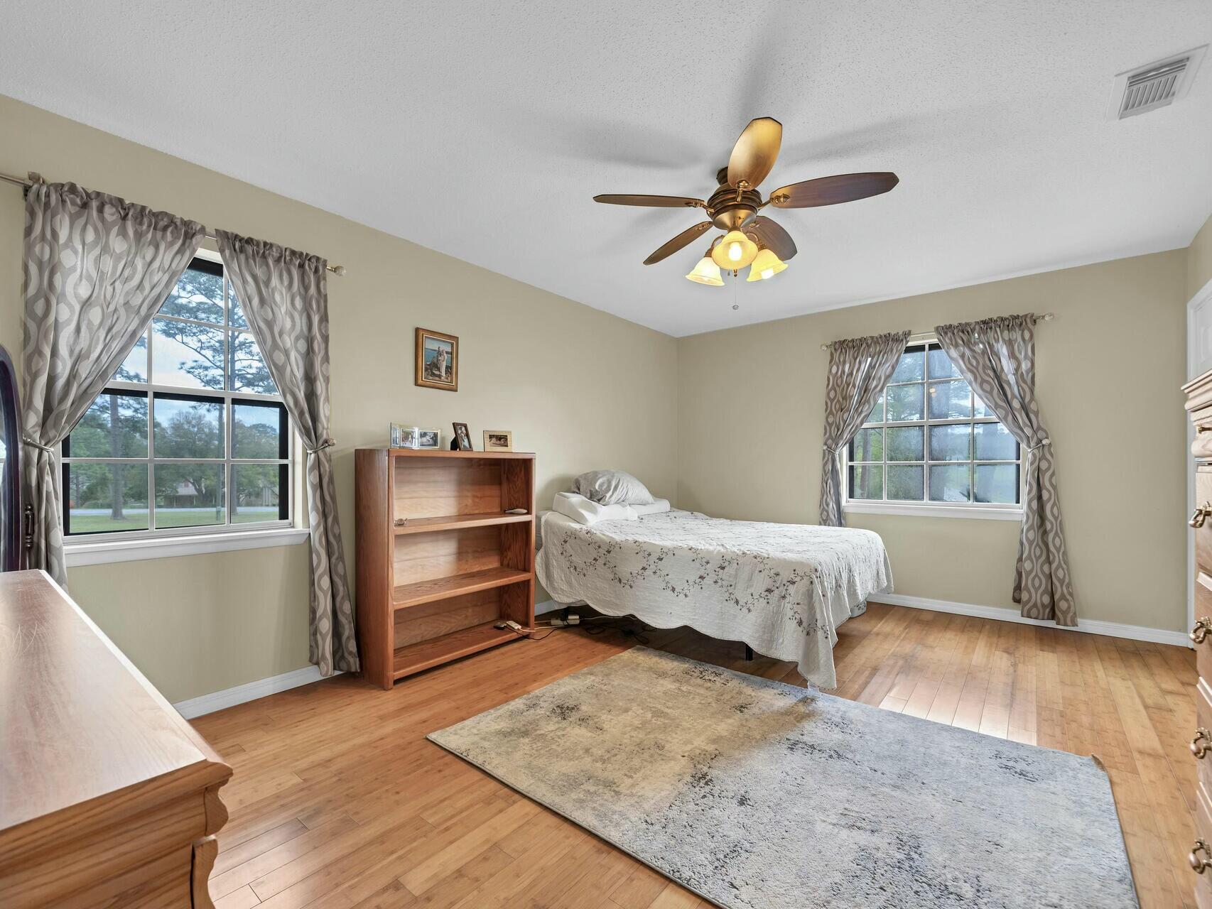 TEN LAKE ESTATES UNIT 3 - Residential