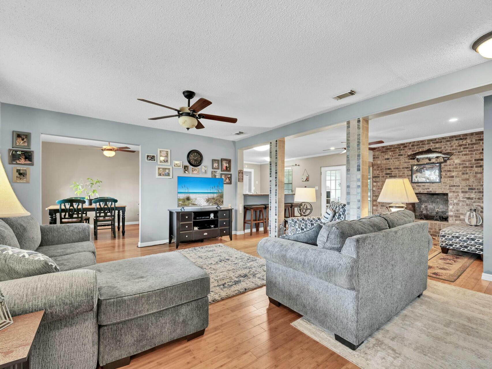 TEN LAKE ESTATES UNIT 3 - Residential