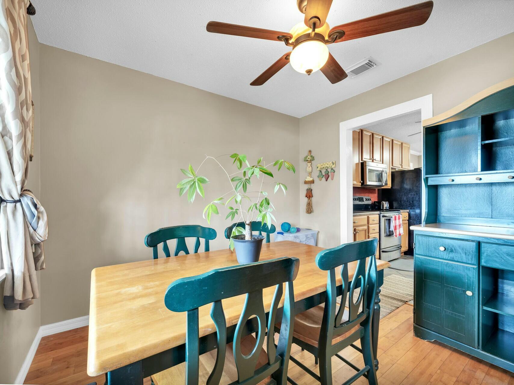 TEN LAKE ESTATES UNIT 3 - Residential