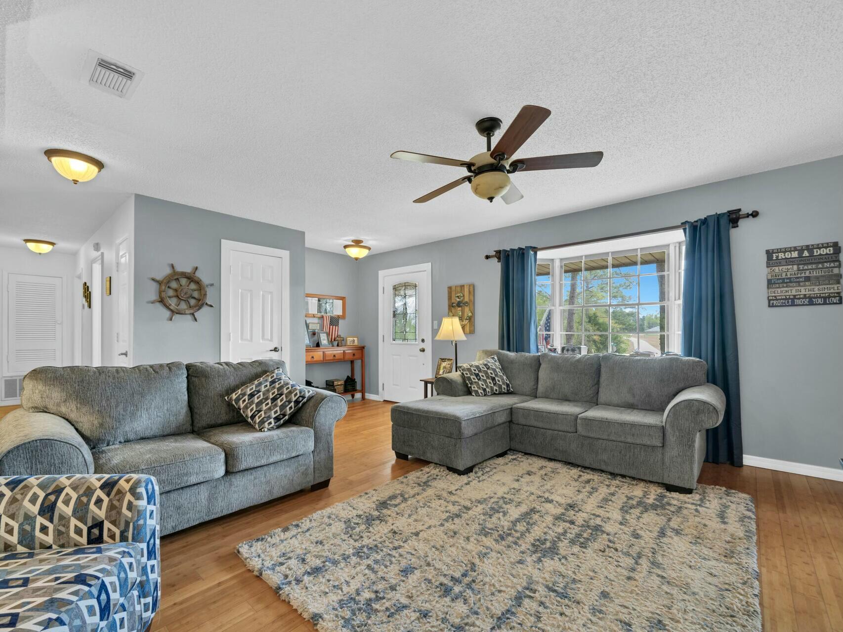 TEN LAKE ESTATES UNIT 3 - Residential
