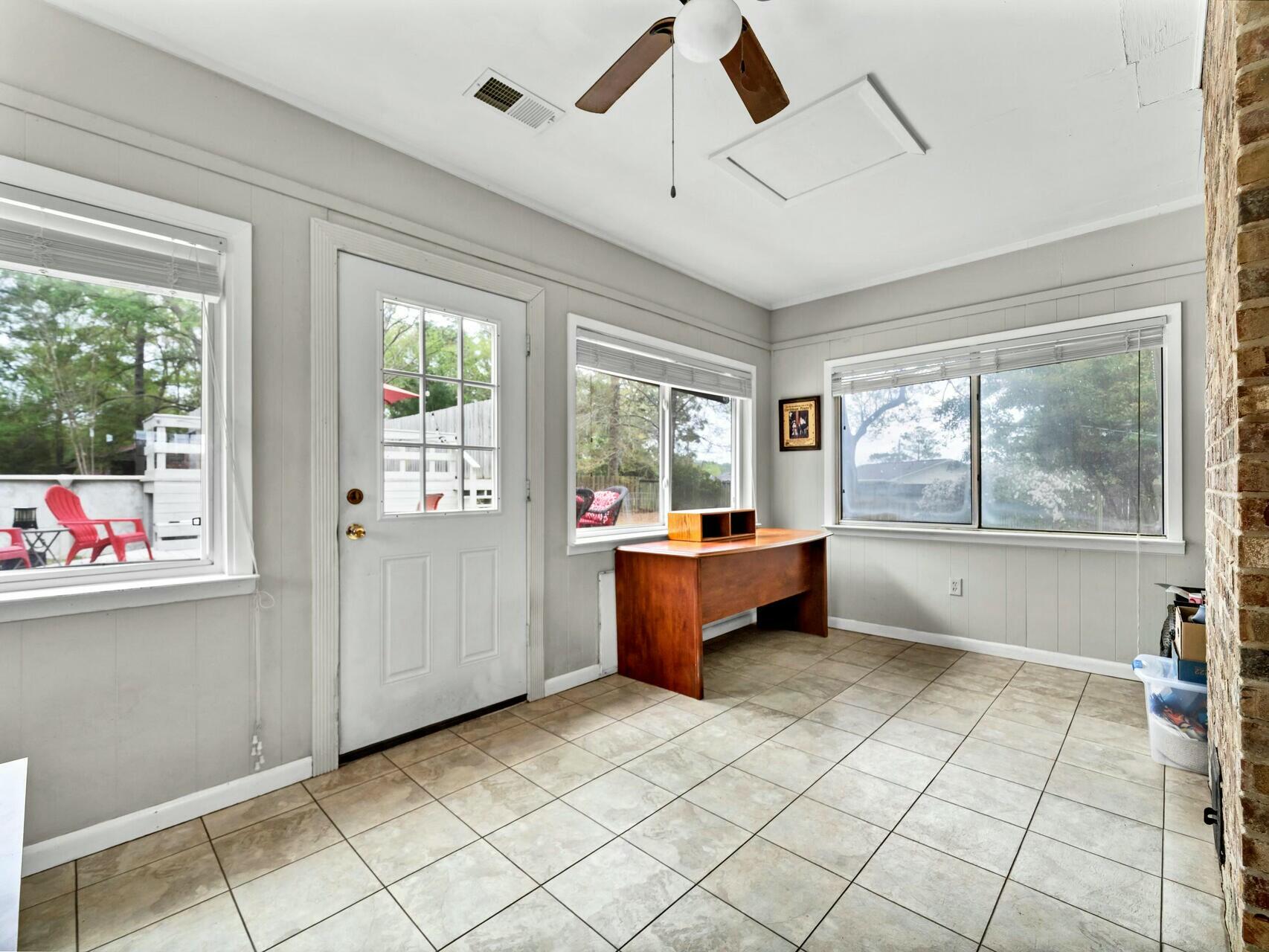 TEN LAKE ESTATES UNIT 3 - Residential