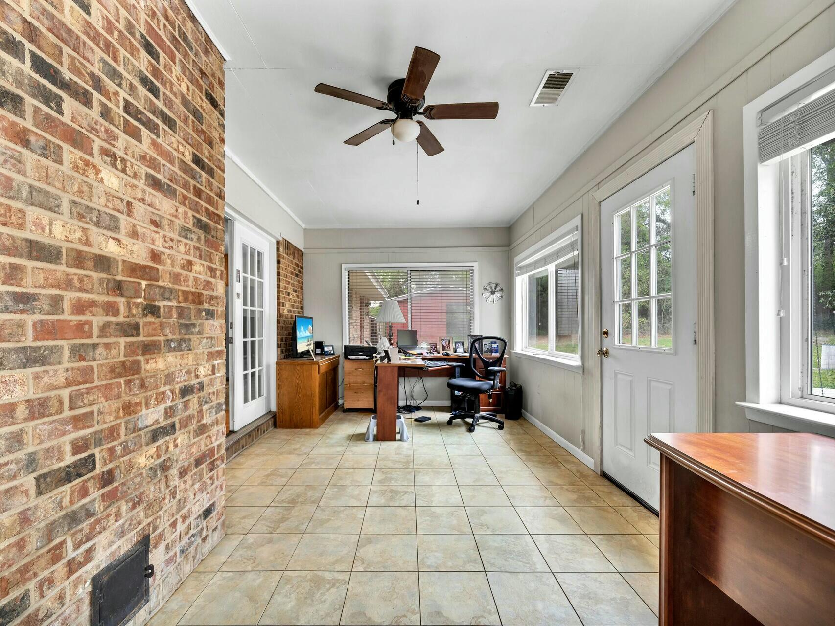 TEN LAKE ESTATES UNIT 3 - Residential
