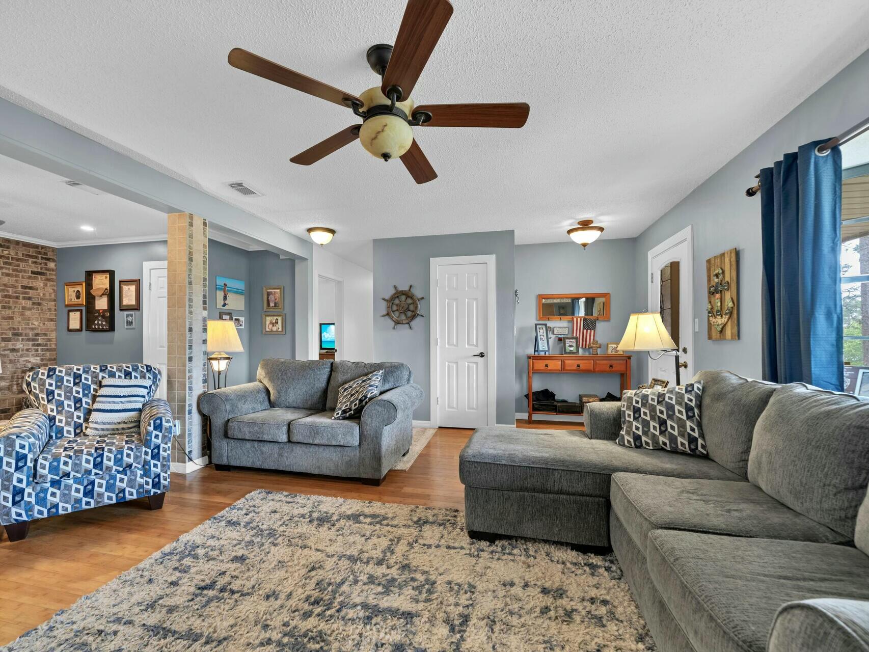 TEN LAKE ESTATES UNIT 3 - Residential