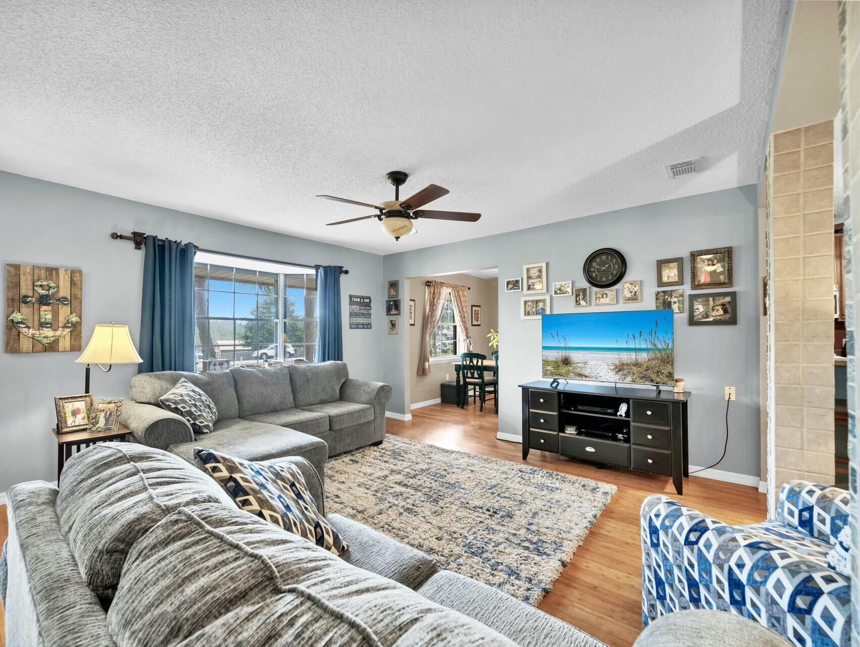 TEN LAKE ESTATES UNIT 3 - Residential