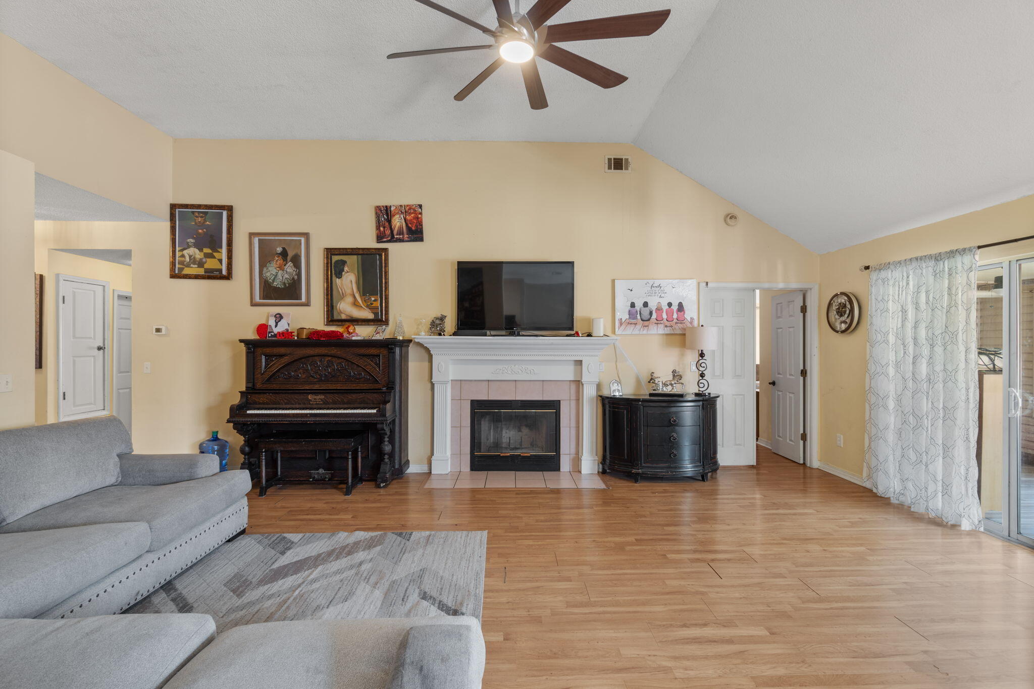 HARBOR BREEZE 1ST ADDN - Residential