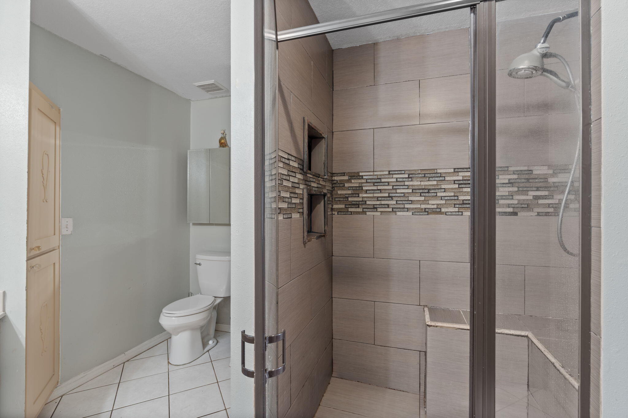 HARBOR BREEZE 1ST ADDN - Residential