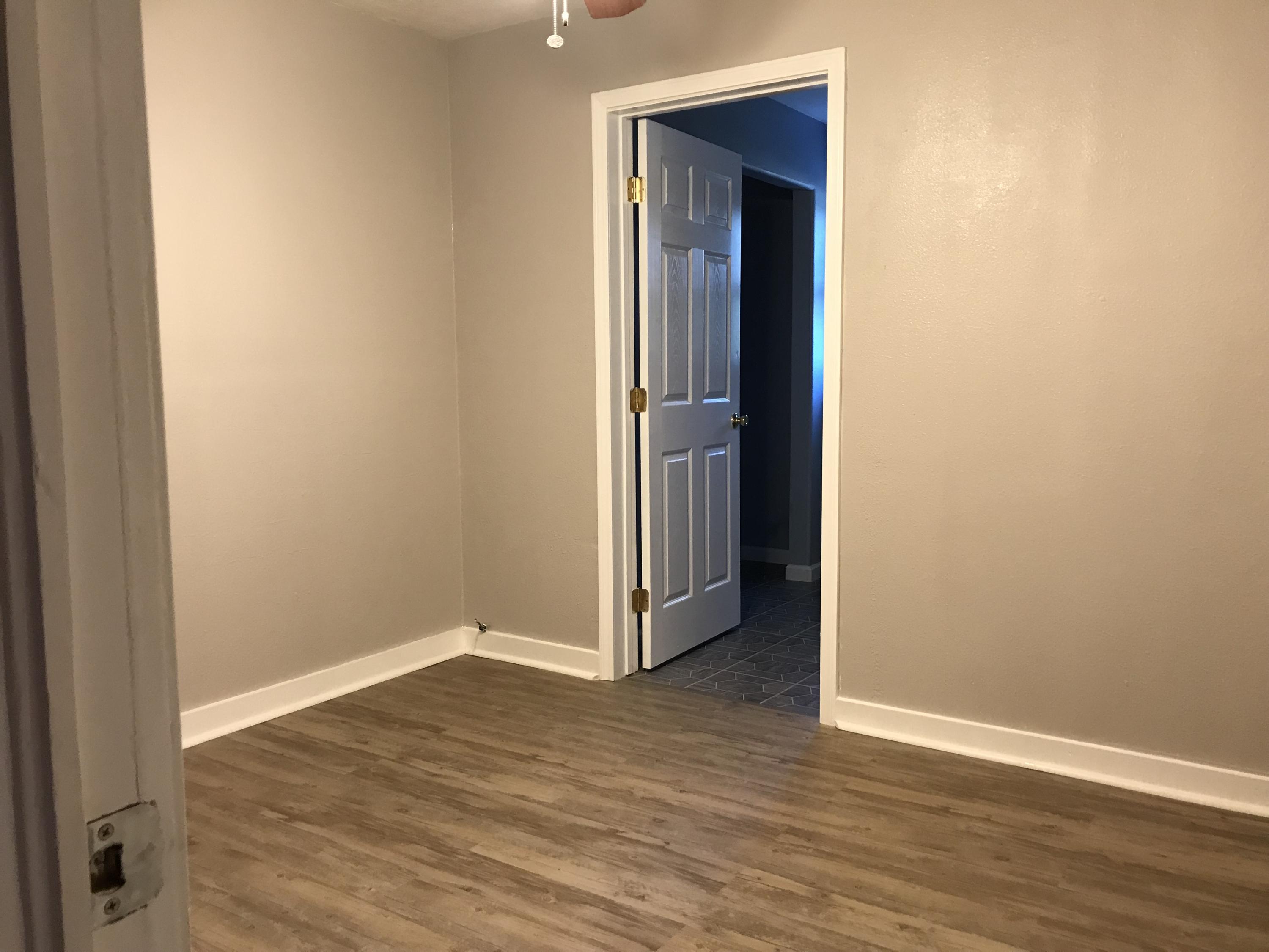 OAKDALE MINI FARMS - Residential Lease