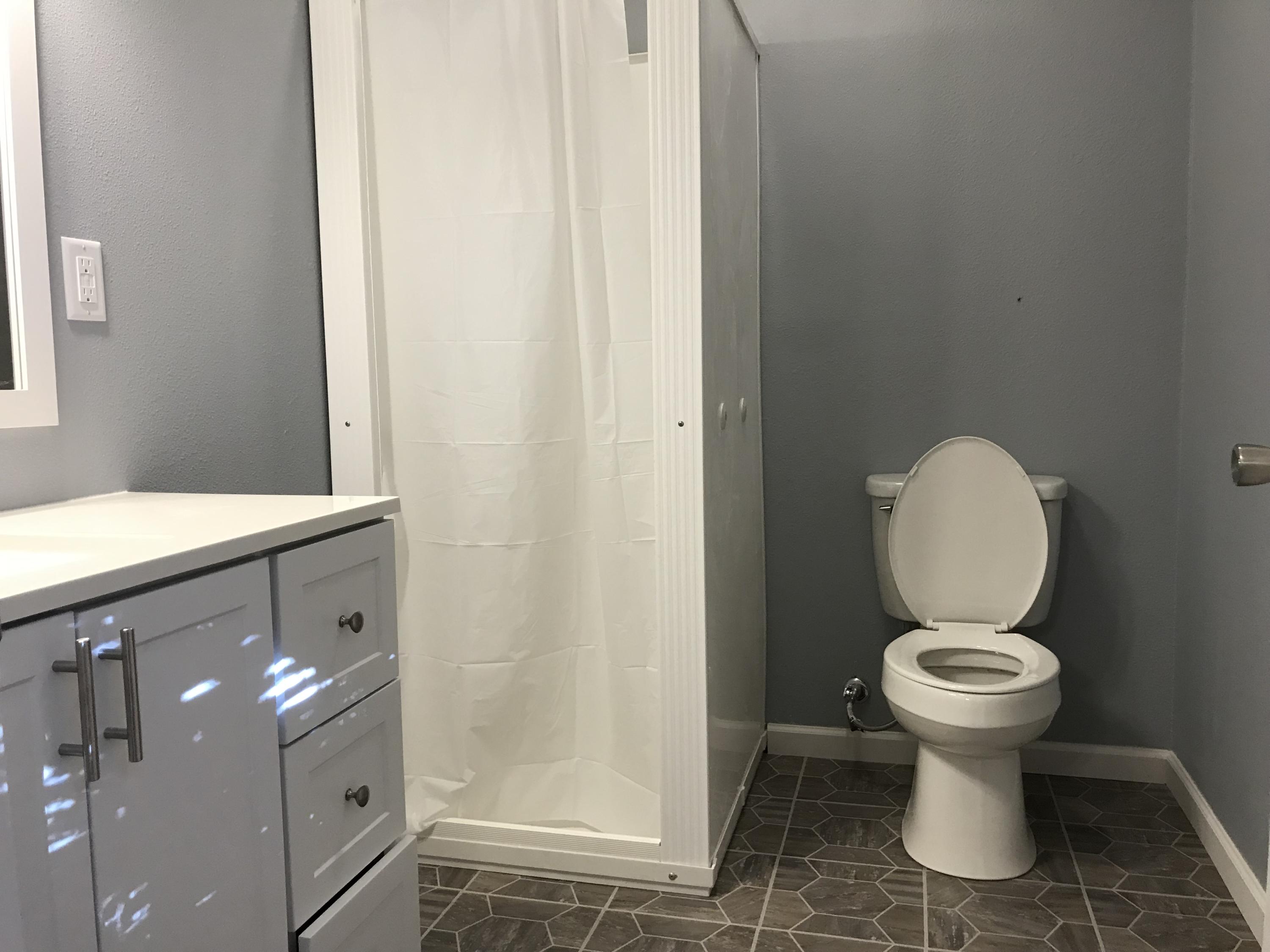 OAKDALE MINI FARMS - Residential Lease