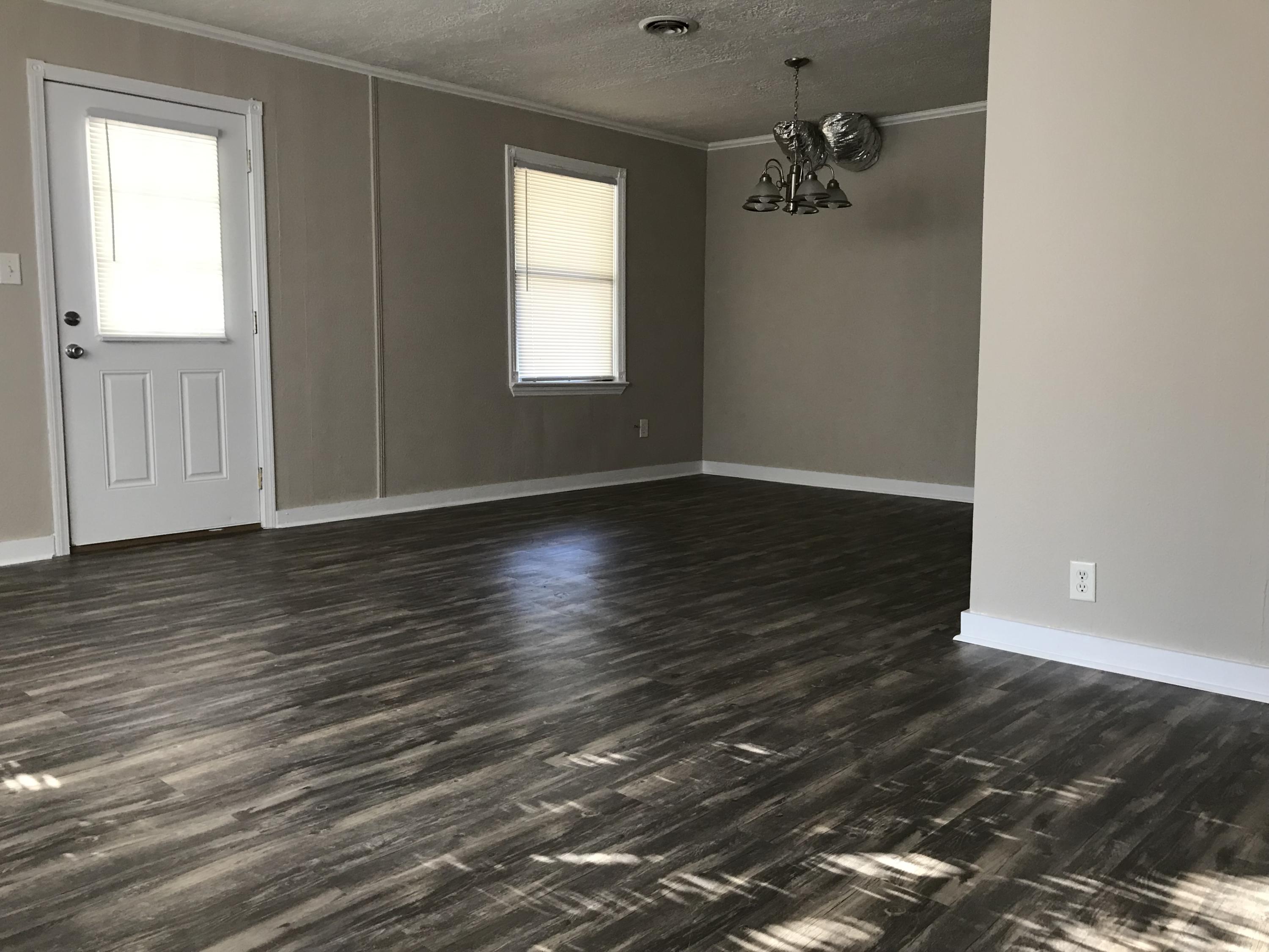 OAKDALE MINI FARMS - Residential Lease