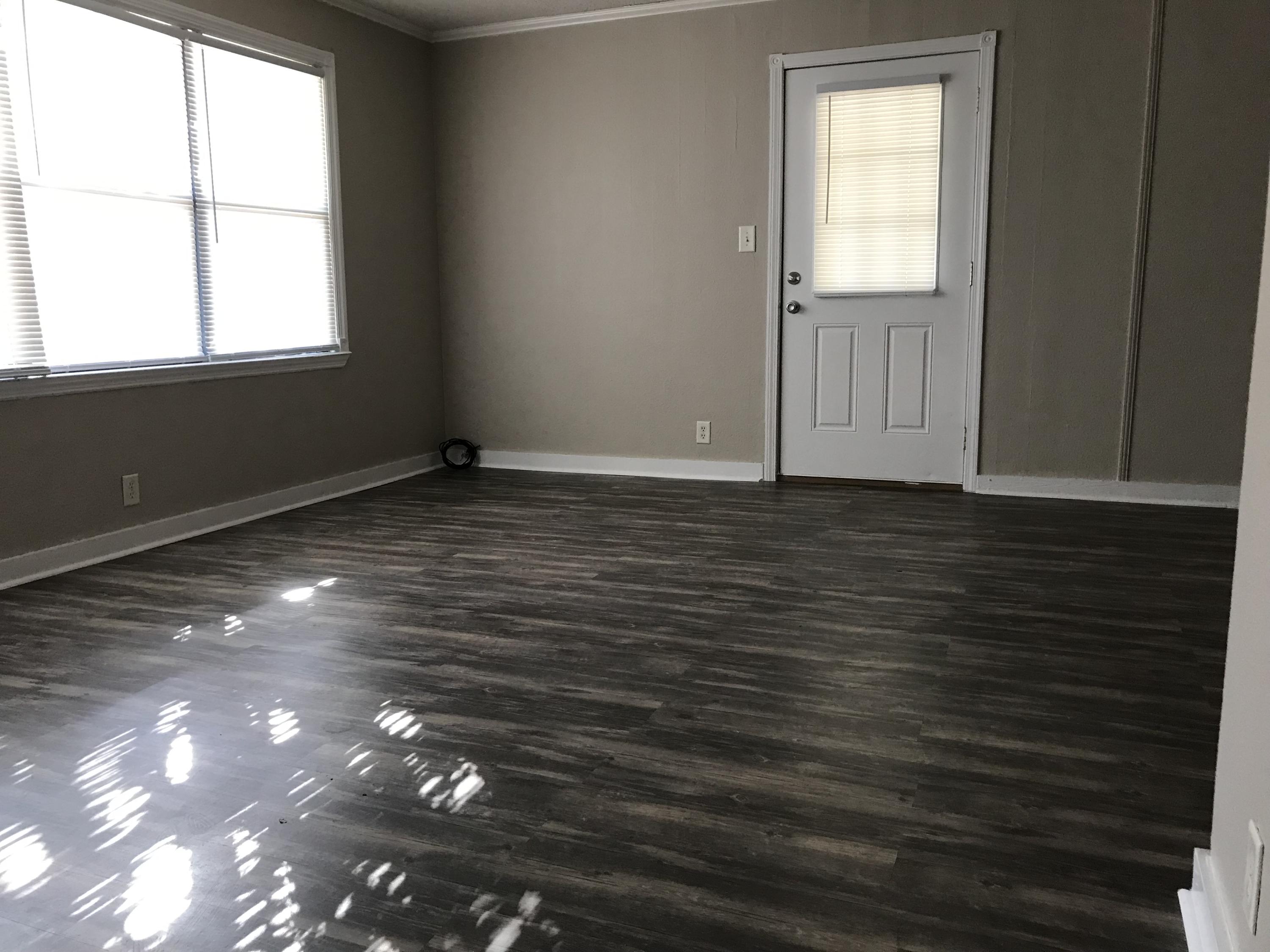 OAKDALE MINI FARMS - Residential Lease