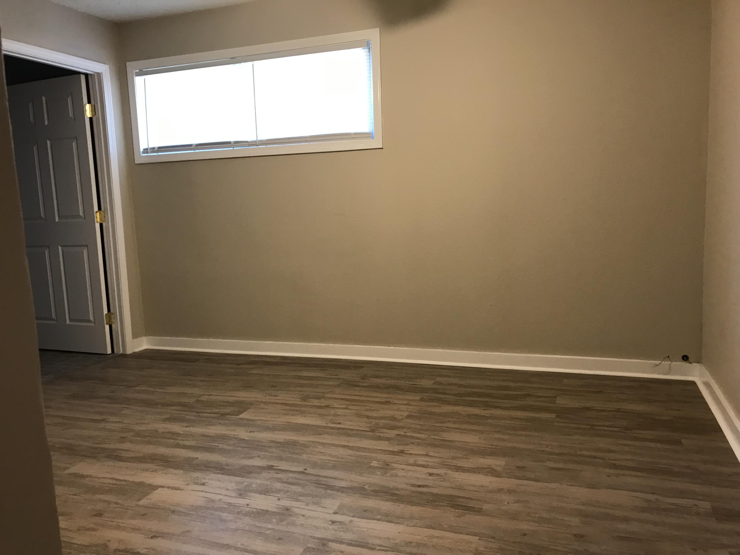 OAKDALE MINI FARMS - Residential Lease