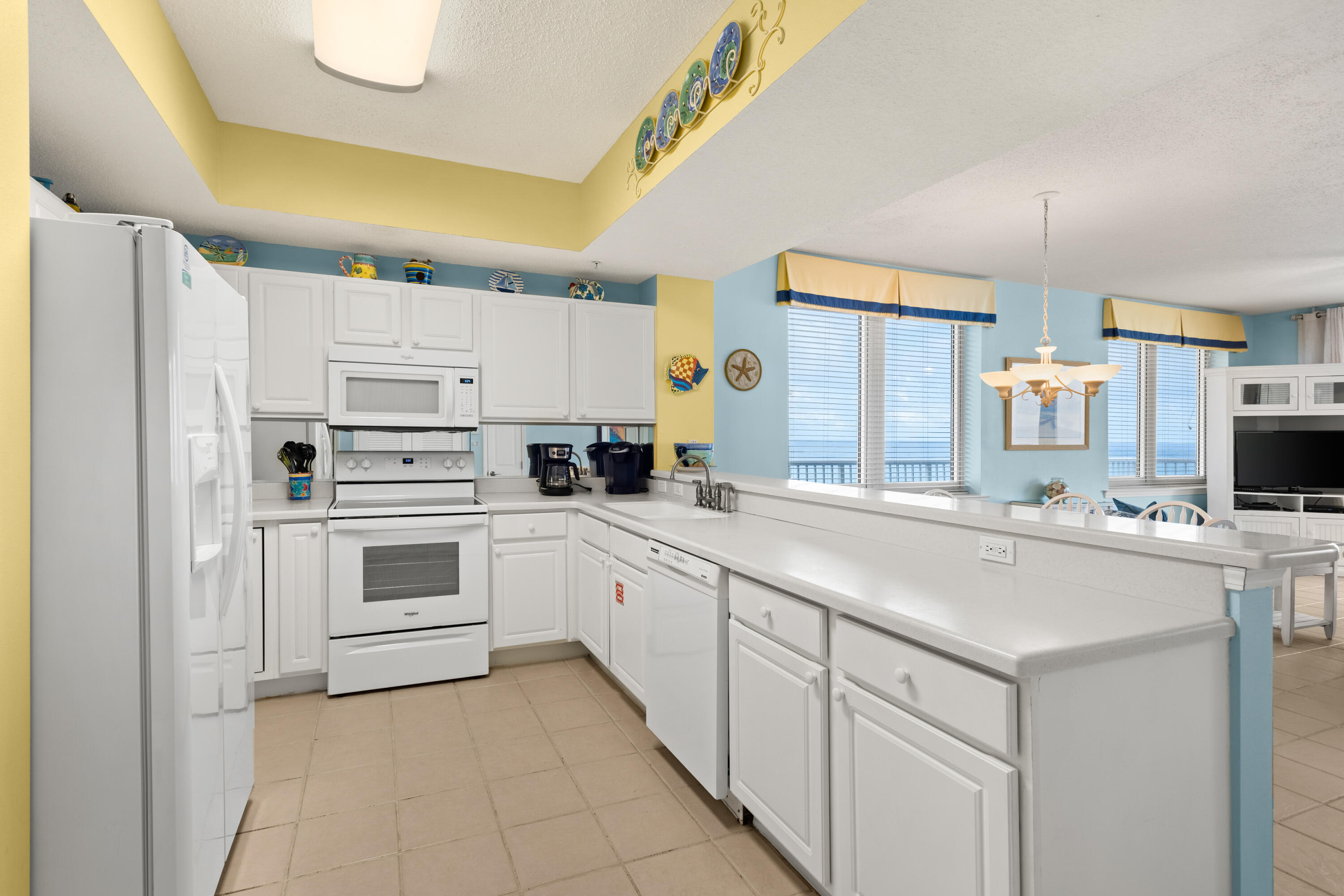 SUMMERWIND CONDOS - Residential