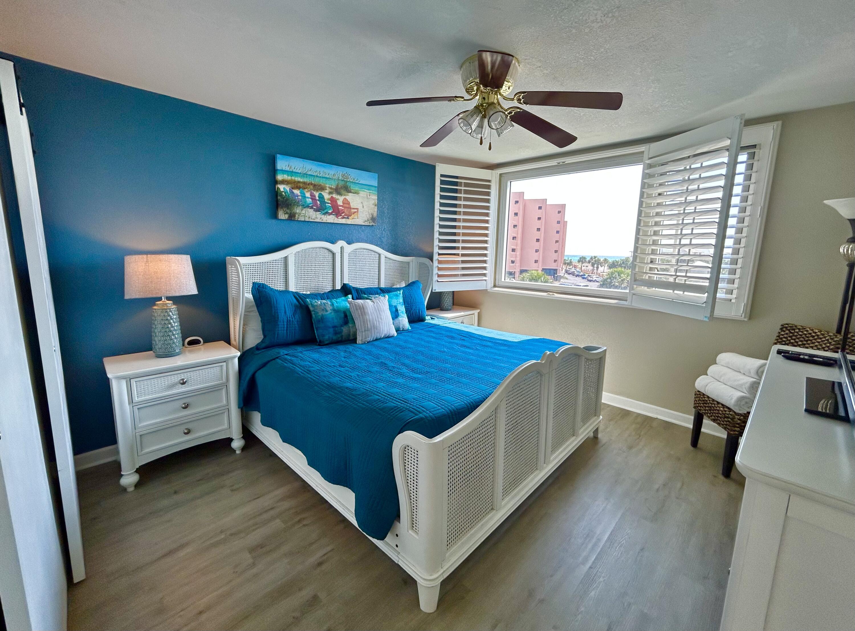 ISLANDER CONDO PH 2 - Residential