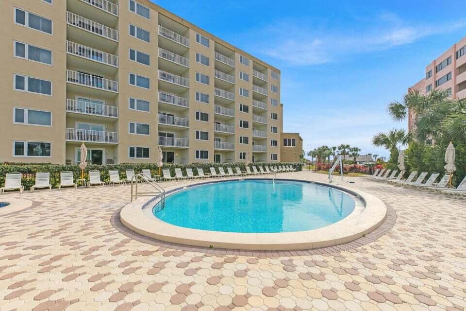 ISLANDER CONDO PH 2 - Residential