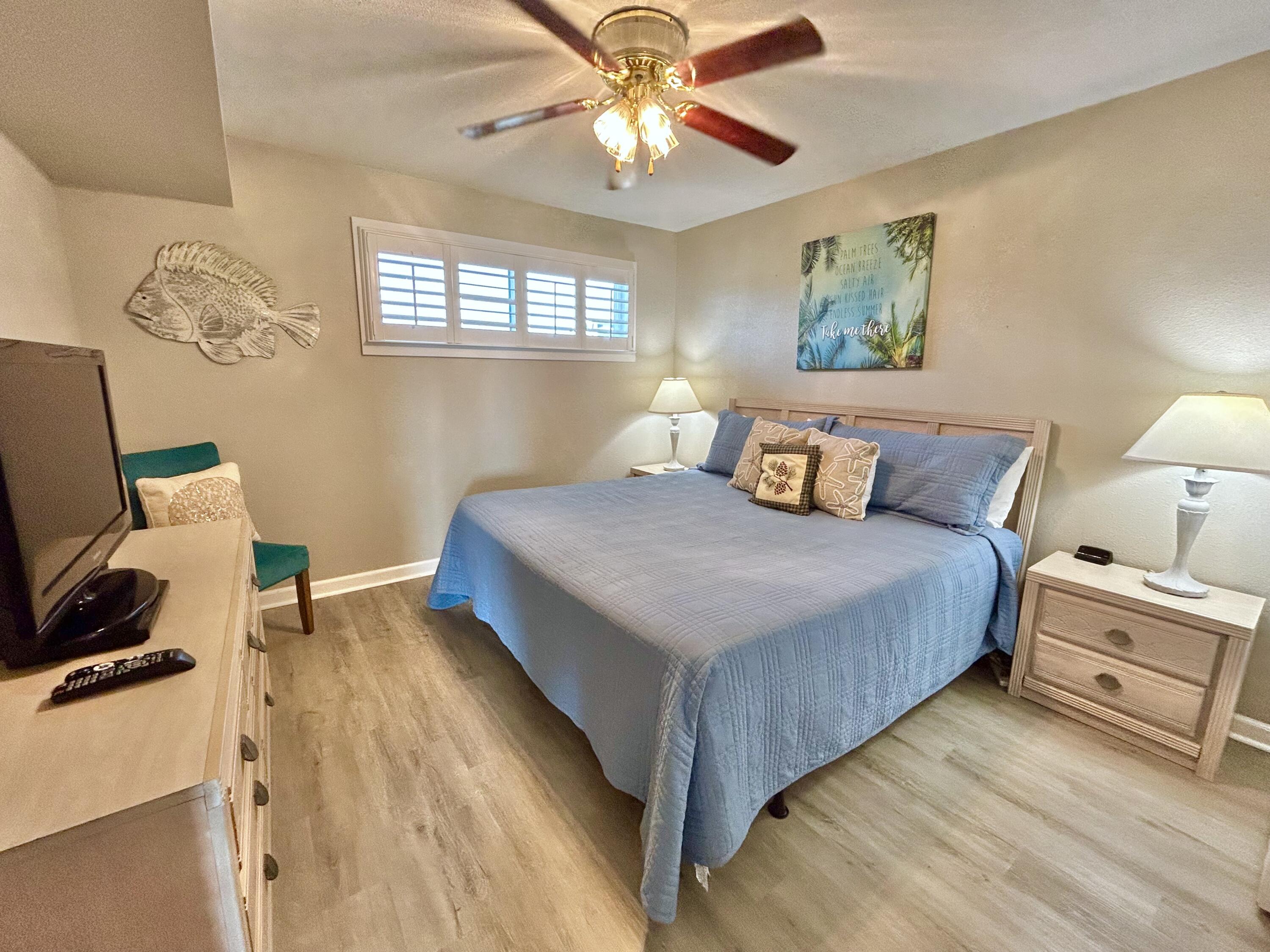 ISLANDER CONDO PH 2 - Residential