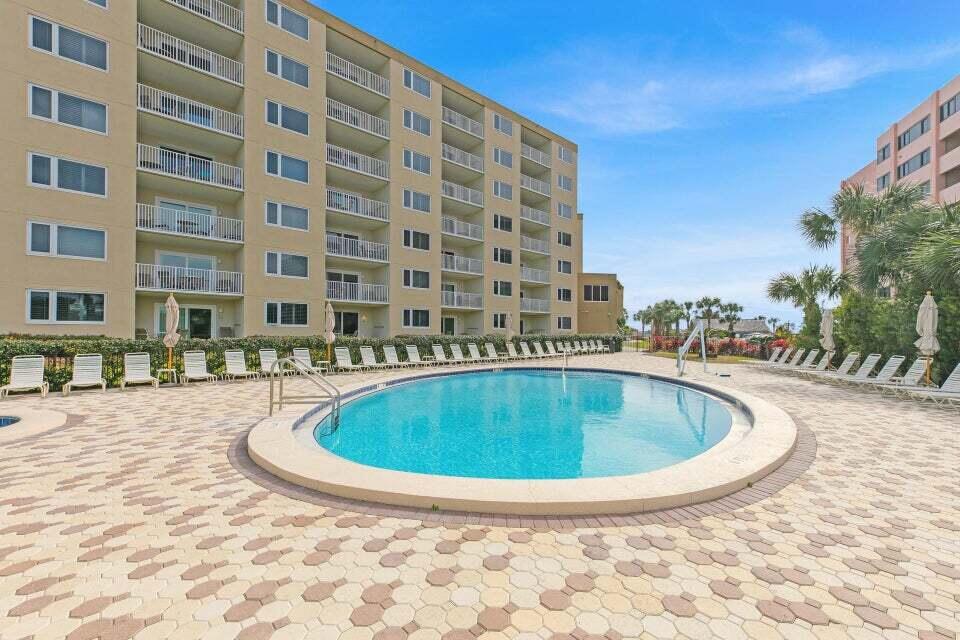 ISLANDER CONDO PH 2 - Residential