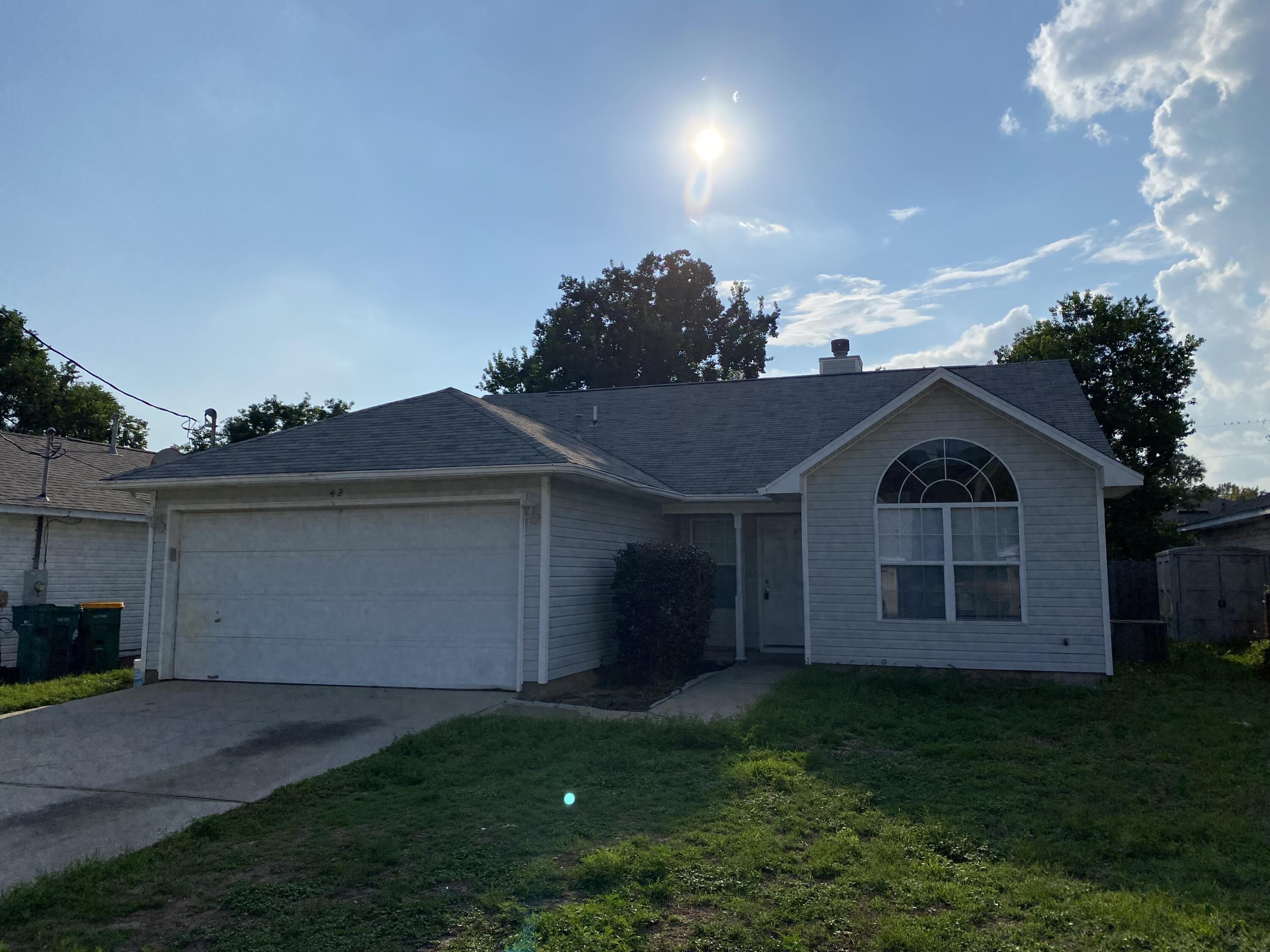 VICTORIA PARK - Residential Lease