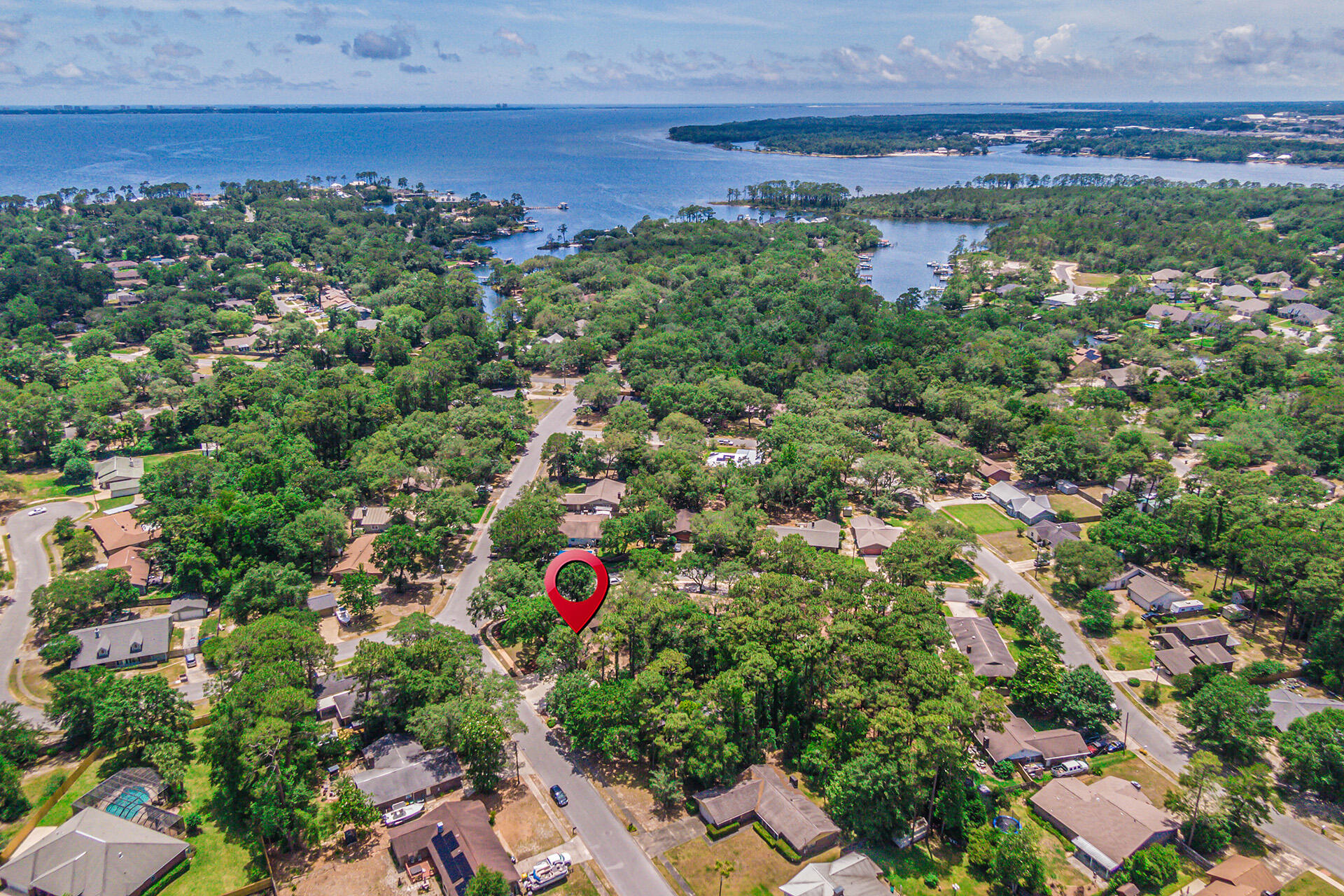 PINEWOOD ESTATES - Residential