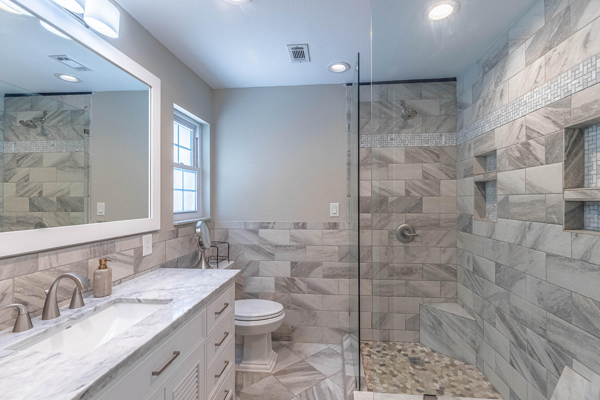 PINEWOOD ESTATES - Residential